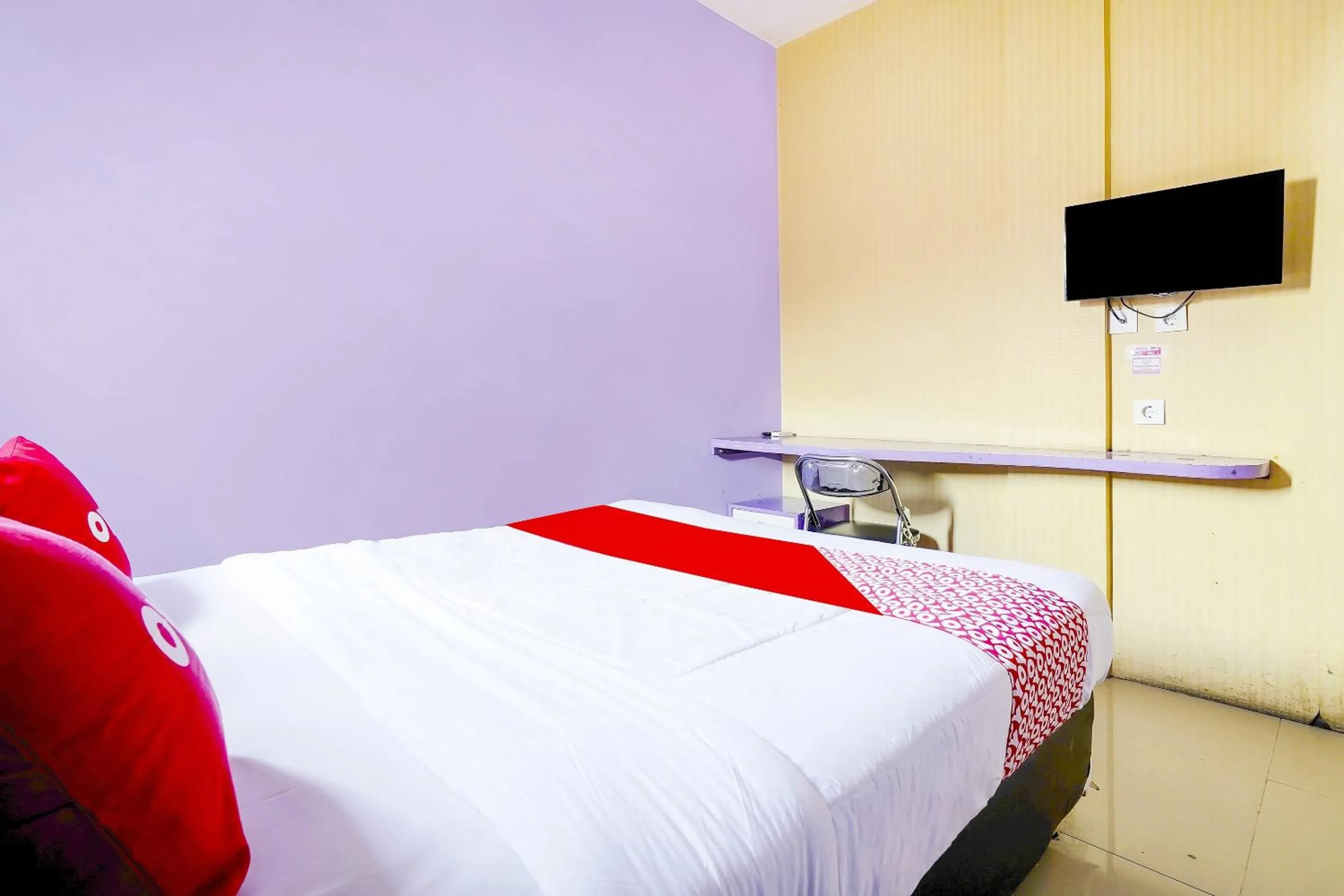 Bedroom, Bed in OYO 91299 Violet Guest House