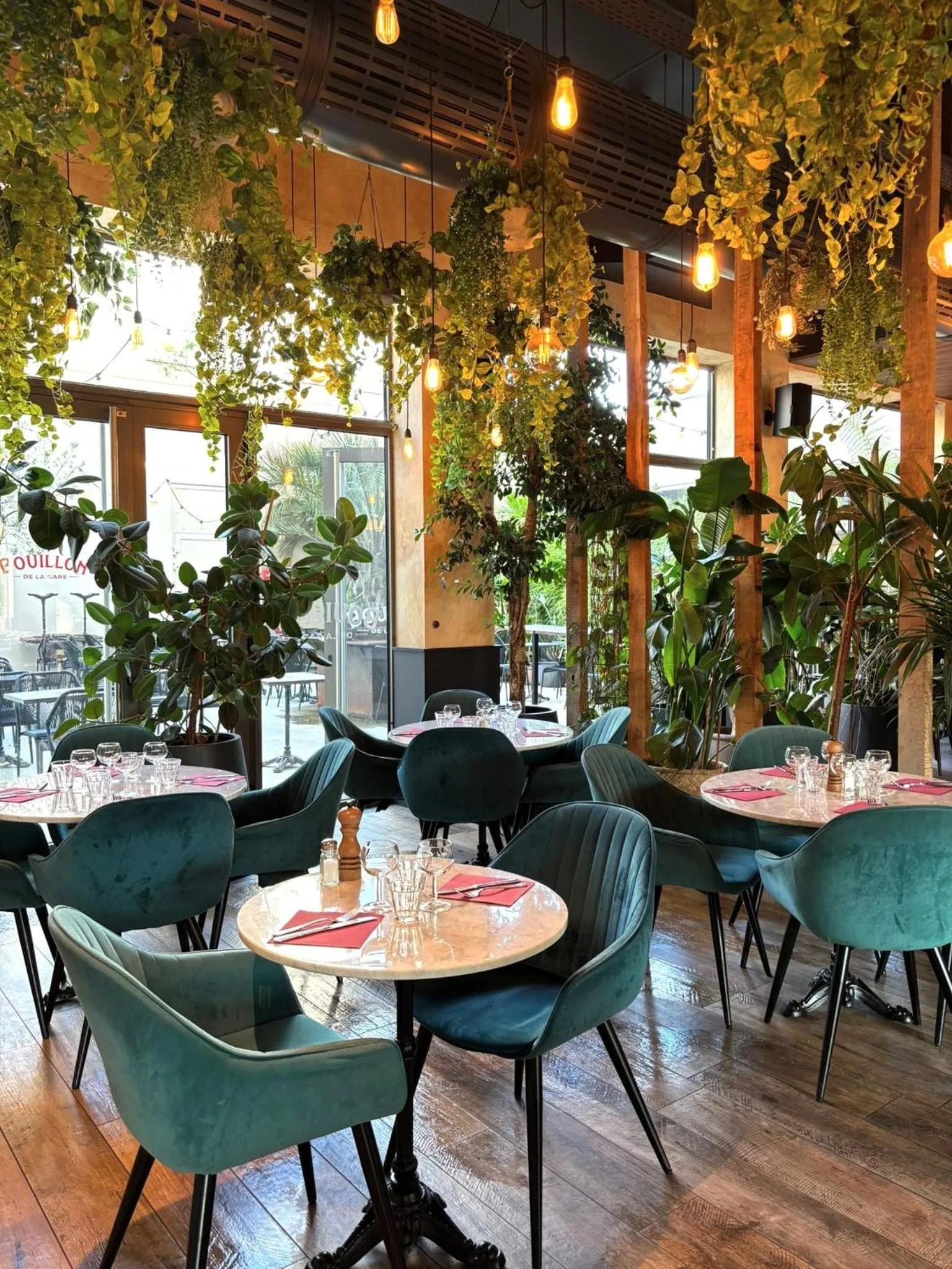 Restaurant/places to eat in Aiden by Best Western Lorient Centre