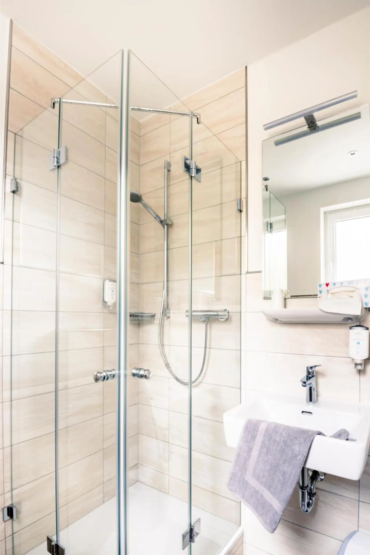 Shower in Hotel Bergfried & Schönblick