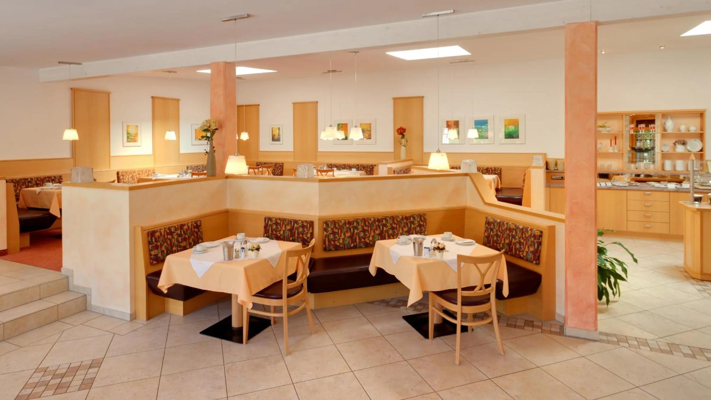 Restaurant/places to eat in Hotel Bergfried & Schönblick