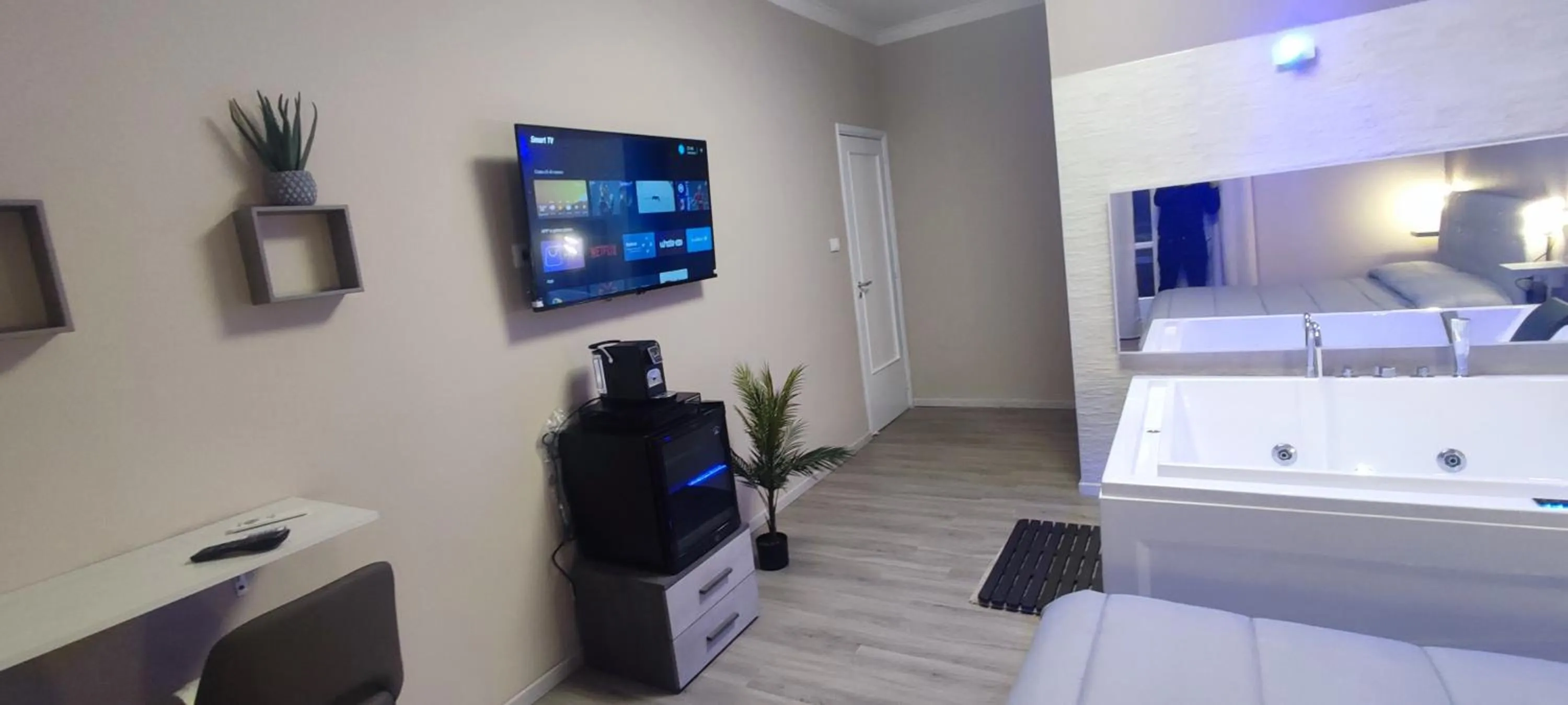 TV and multimedia in Etnea Gioeni House Suite