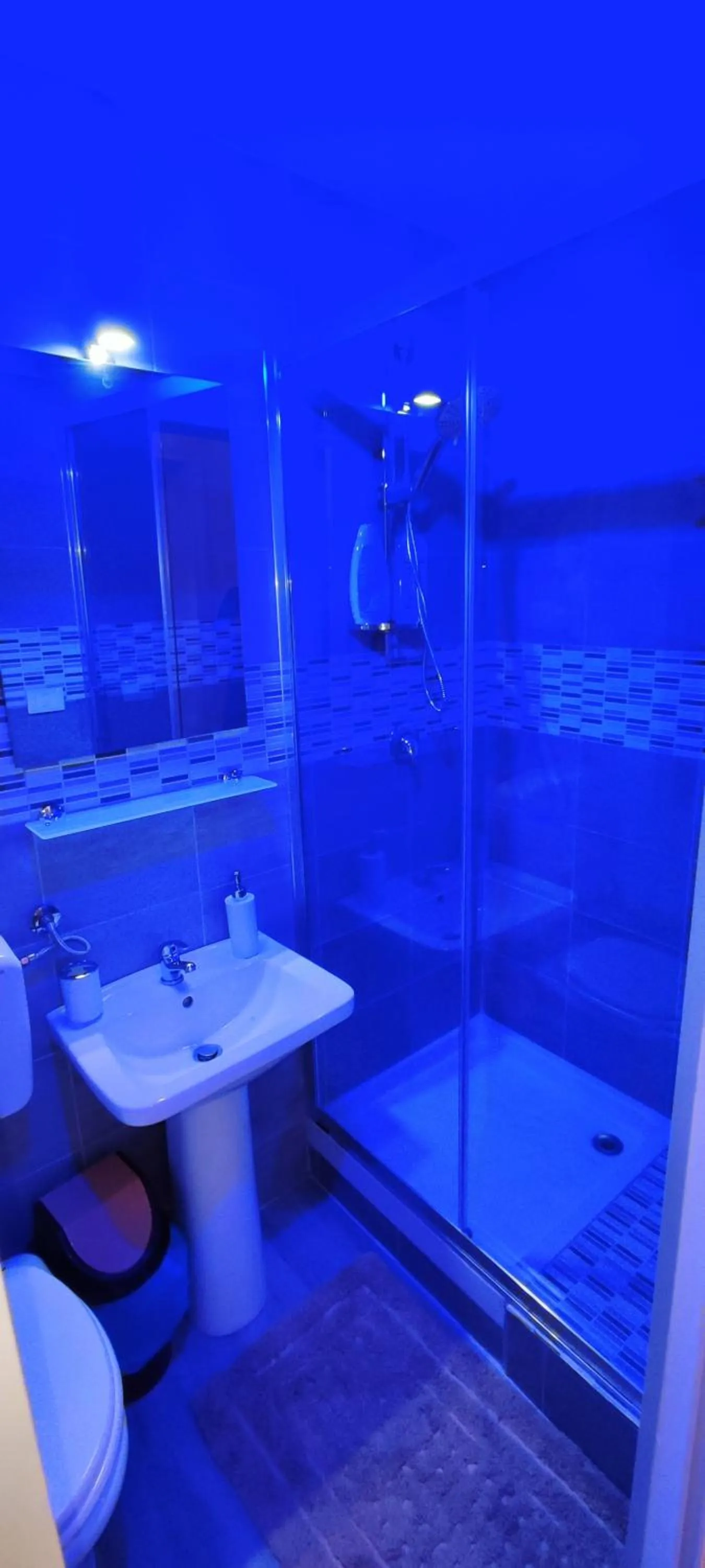 Shower in Etnea Gioeni House Suite