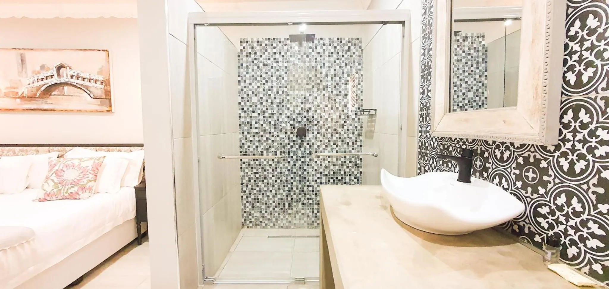 Bathroom in Le Grant Guesthhouse