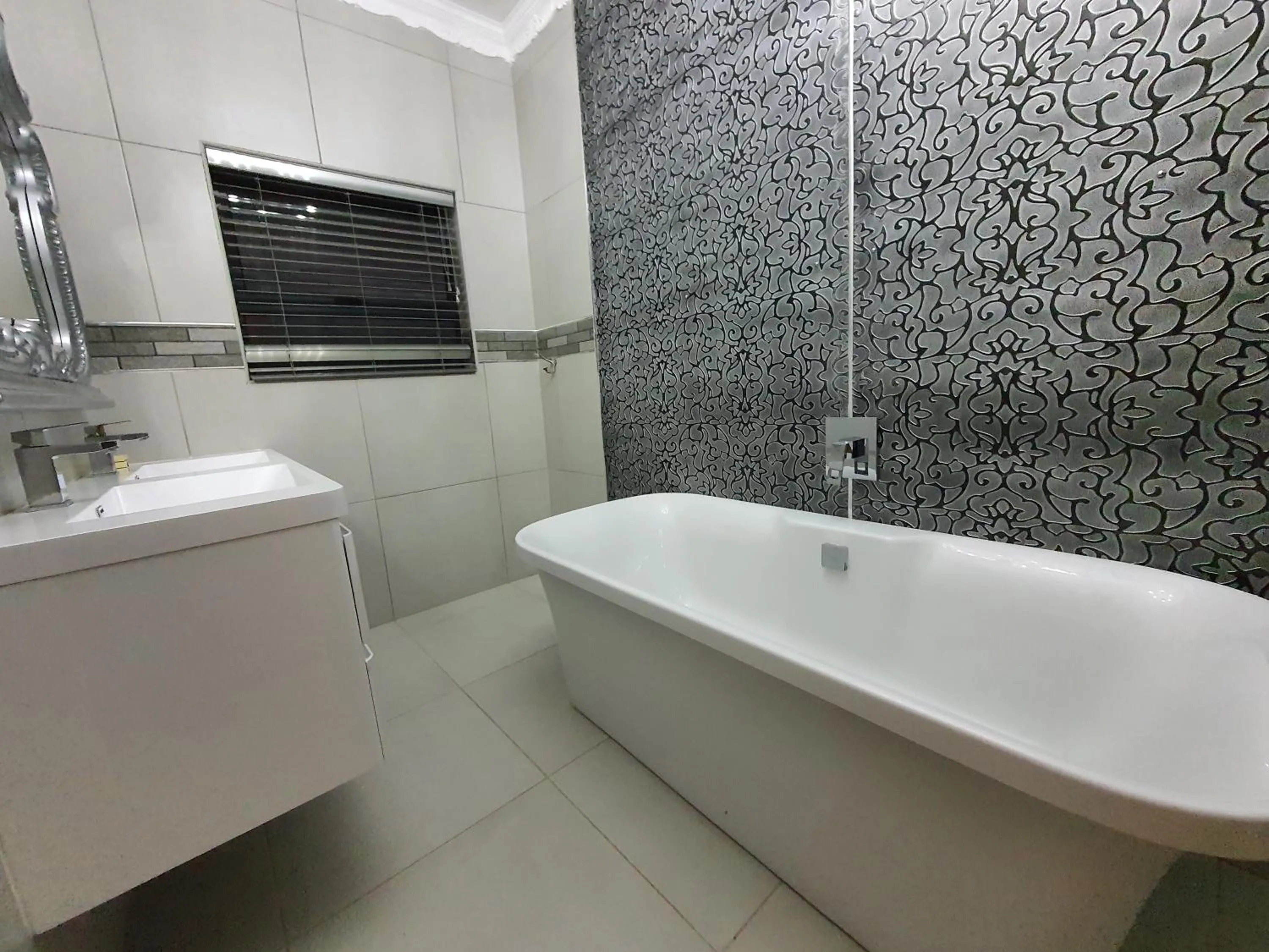 Bathroom in Le Grant Guesthhouse