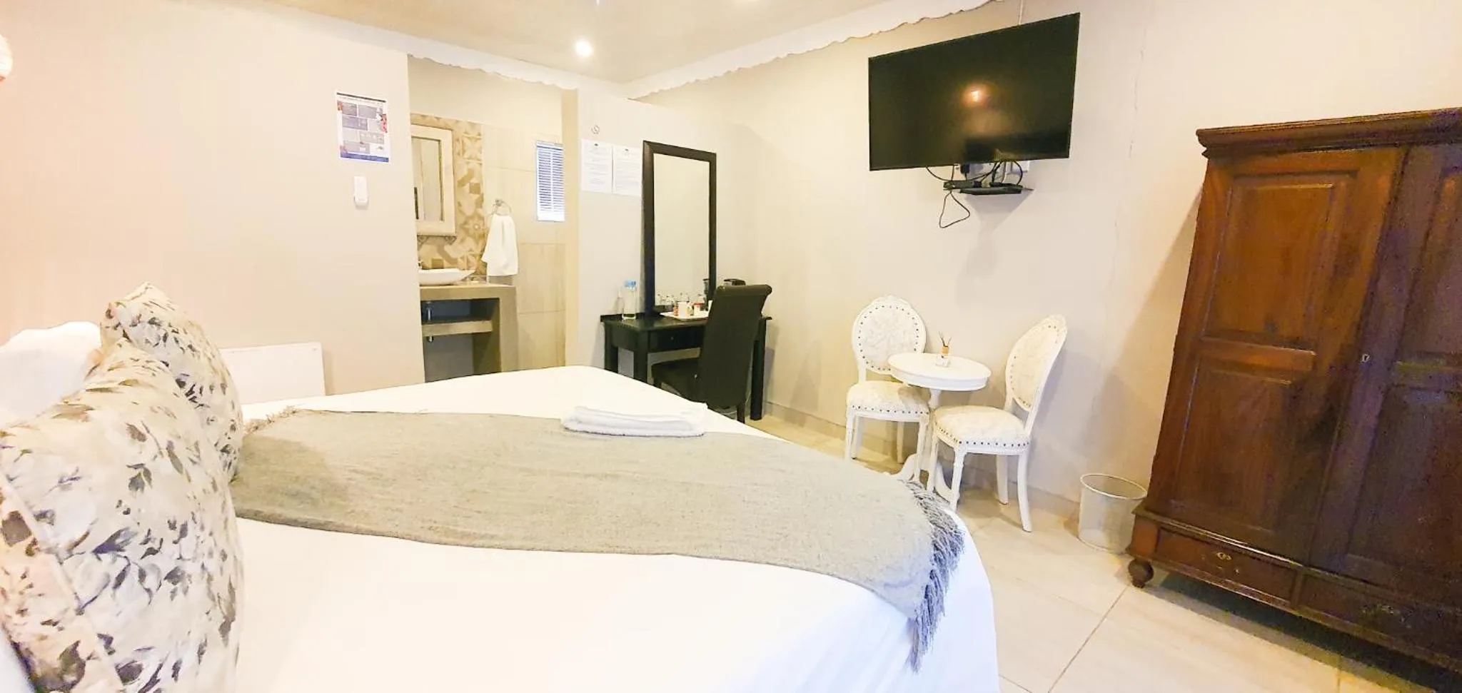 Bed in Le Grant Guesthhouse