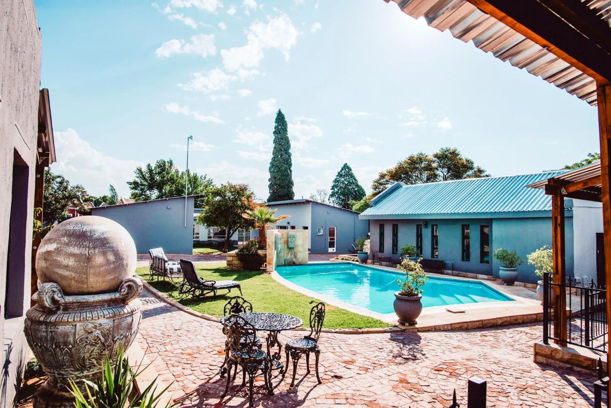 Swimming pool in Le Grant Guesthhouse