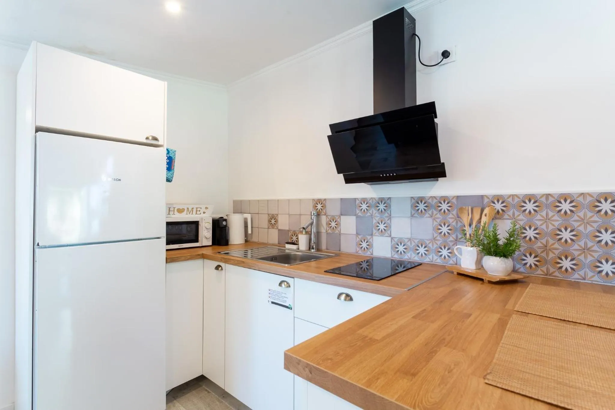 Kitchen or kitchenette in Moro's Friends House - Cascais