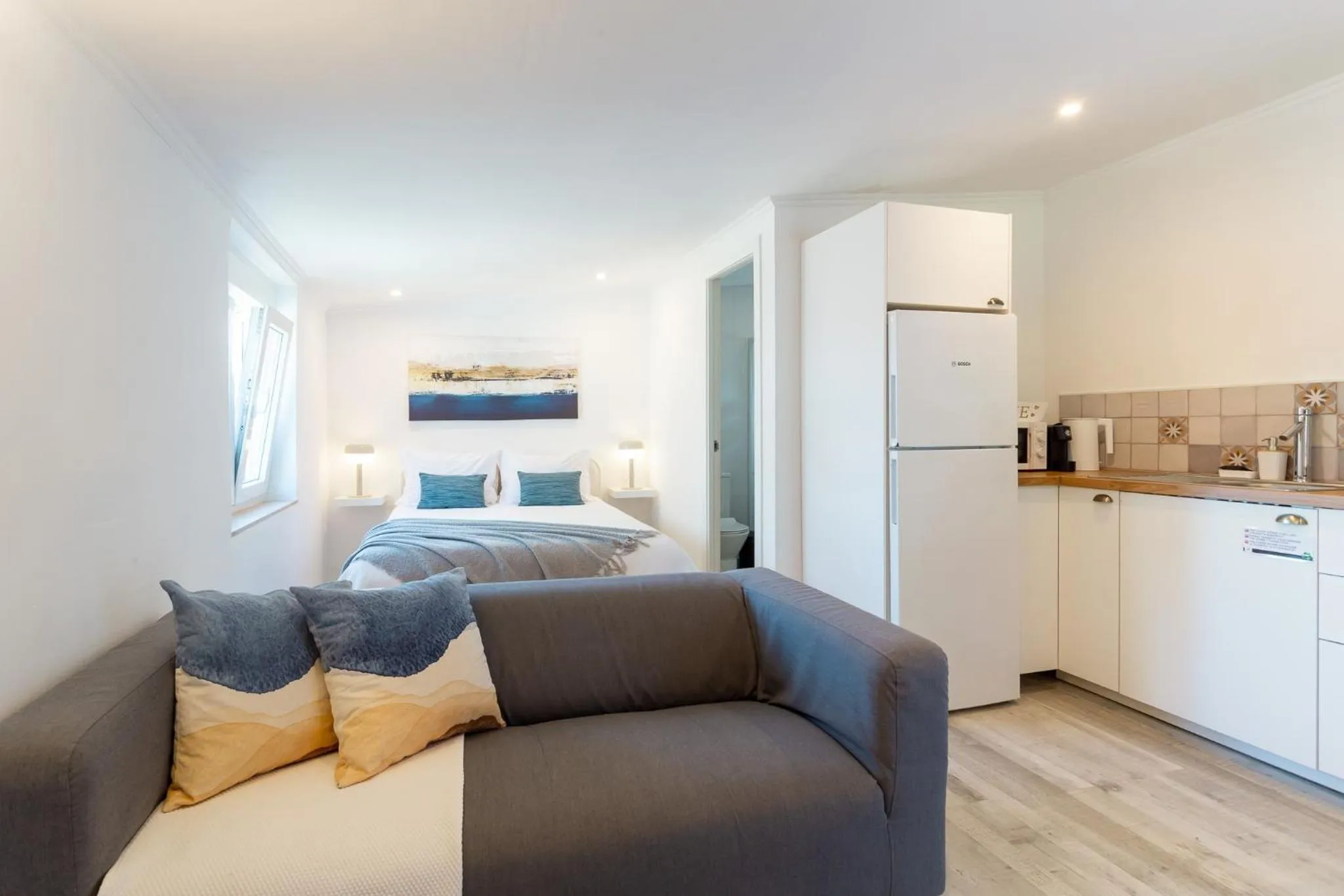 Seating area in Moro's Friends House - Cascais