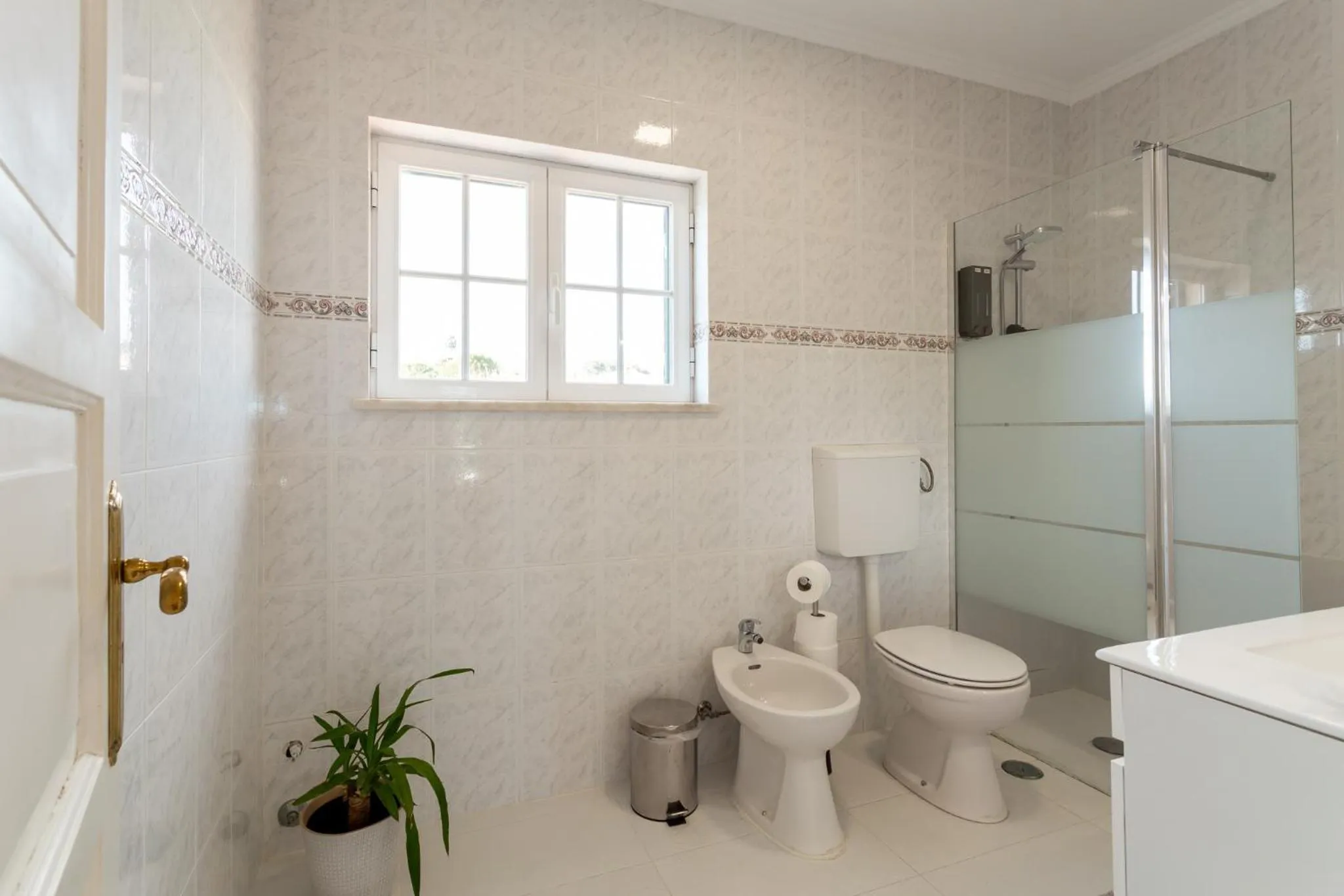 Bathroom in Moro's Friends House - Cascais