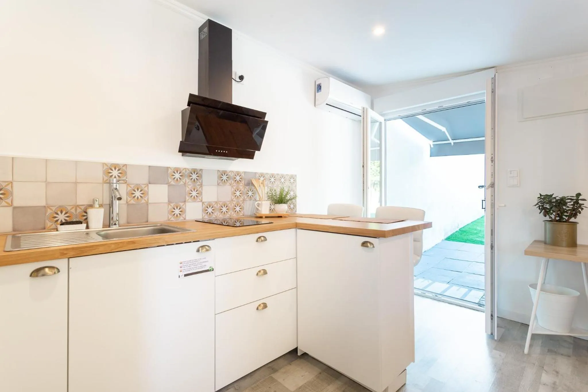 Kitchen or kitchenette in Moro's Friends House - Cascais