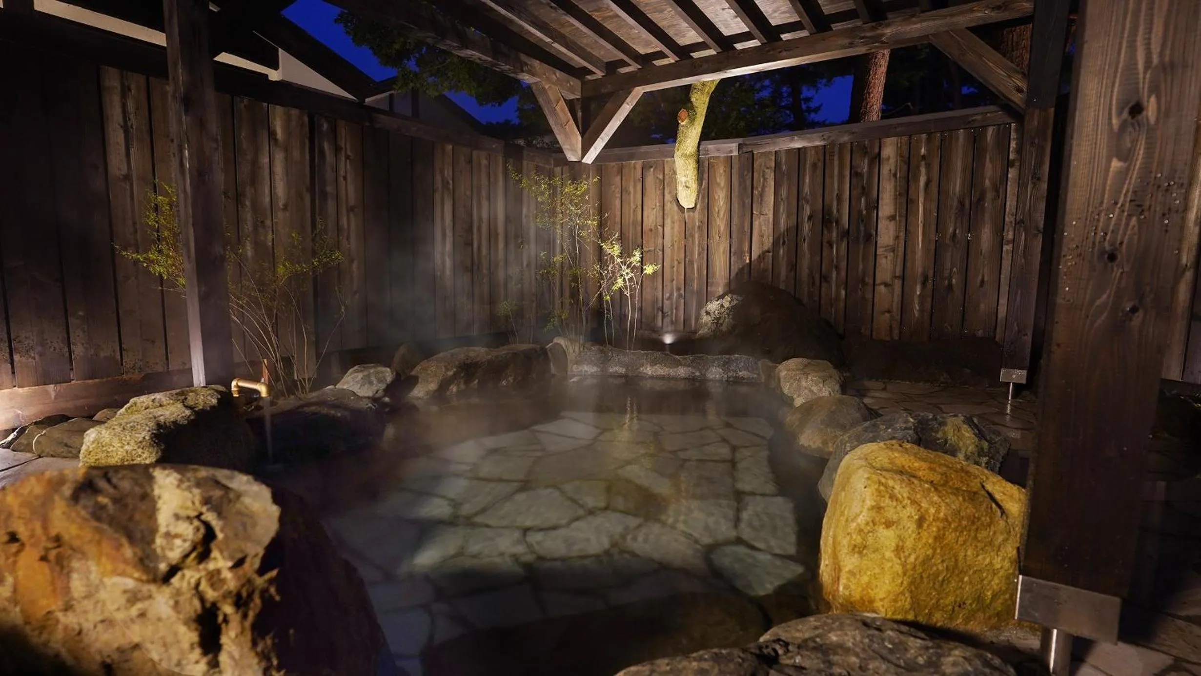Hot Spring Bath in HANZ OUTDOOR RESORT -formerly GLAMPING VILLA HANZ KAWAGUCHIKO