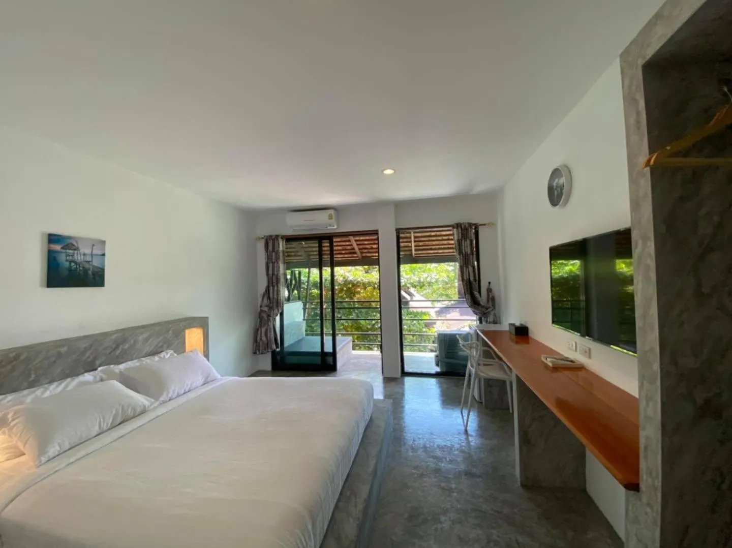 TV and multimedia, Bed in Island Dive Club