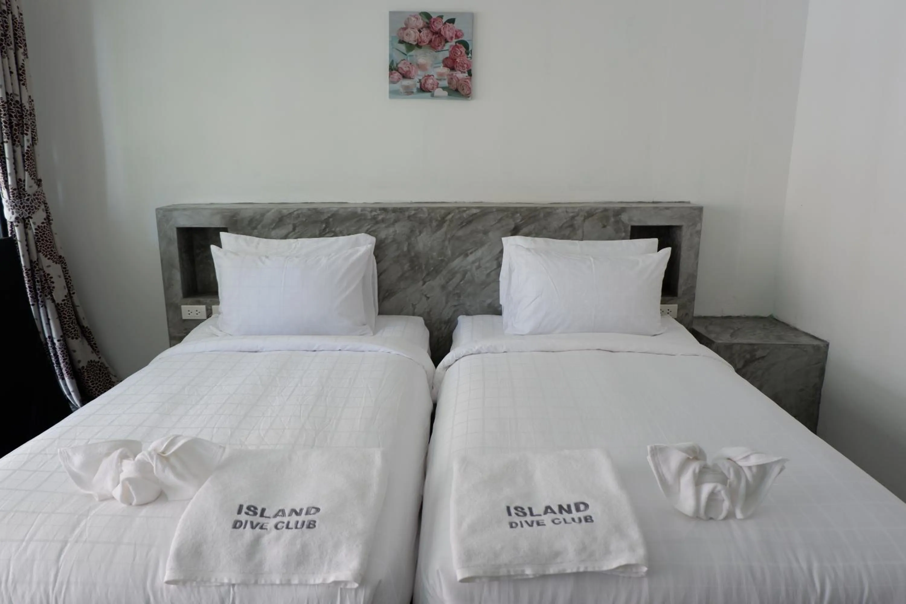 Bed in Island Dive Club