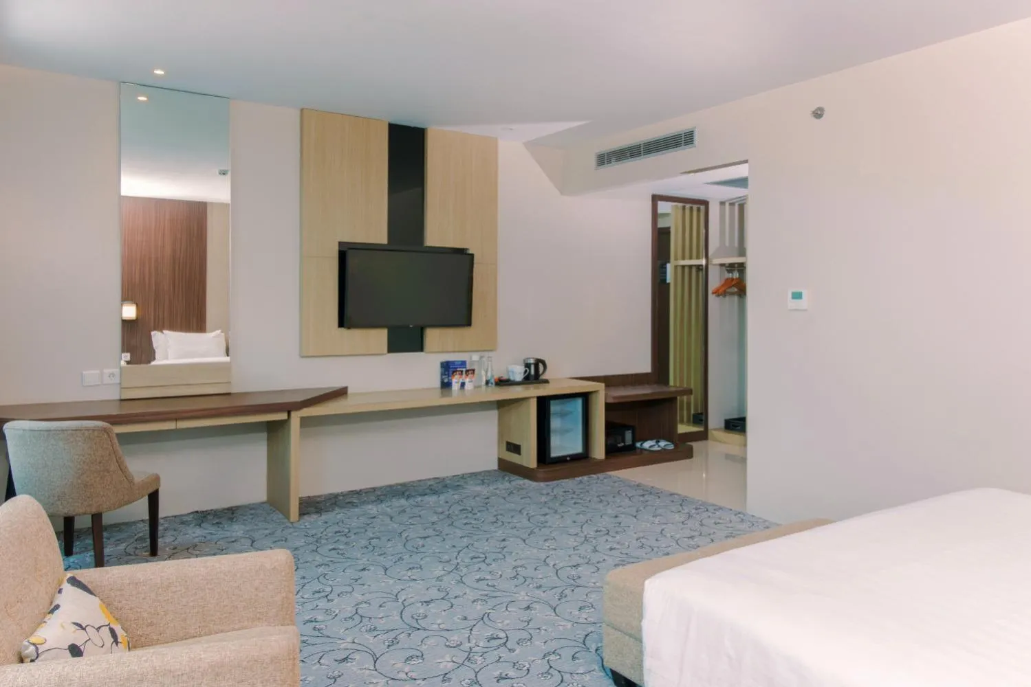 Bed in Aston Gorontalo Hotel & Convention Center