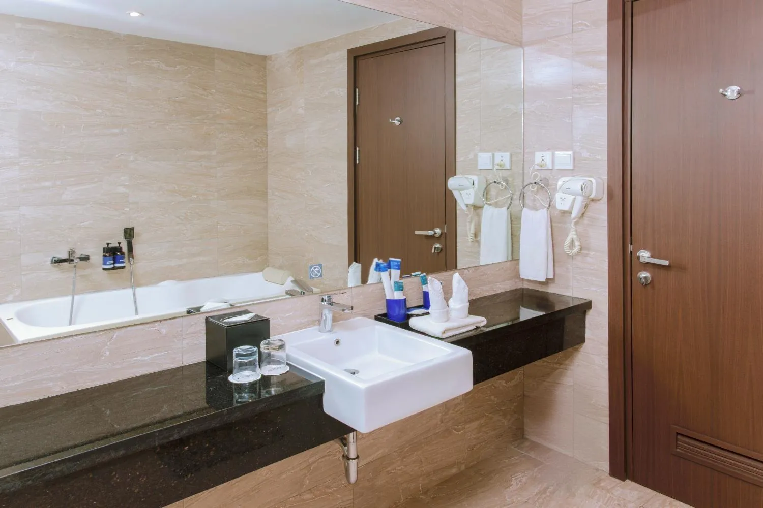 Shower in Aston Gorontalo Hotel & Convention Center