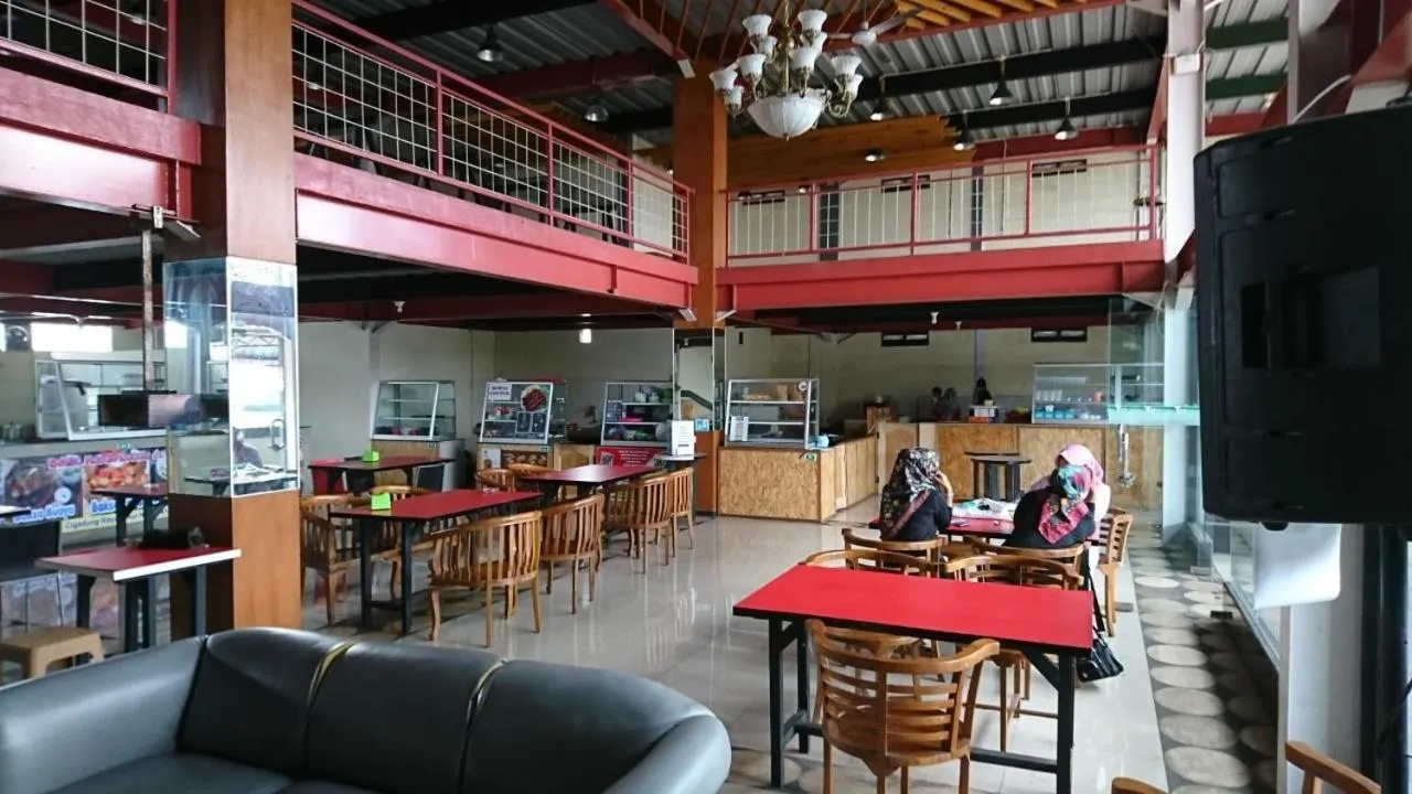 Restaurant/places to eat in bumimakhraja syariah 4