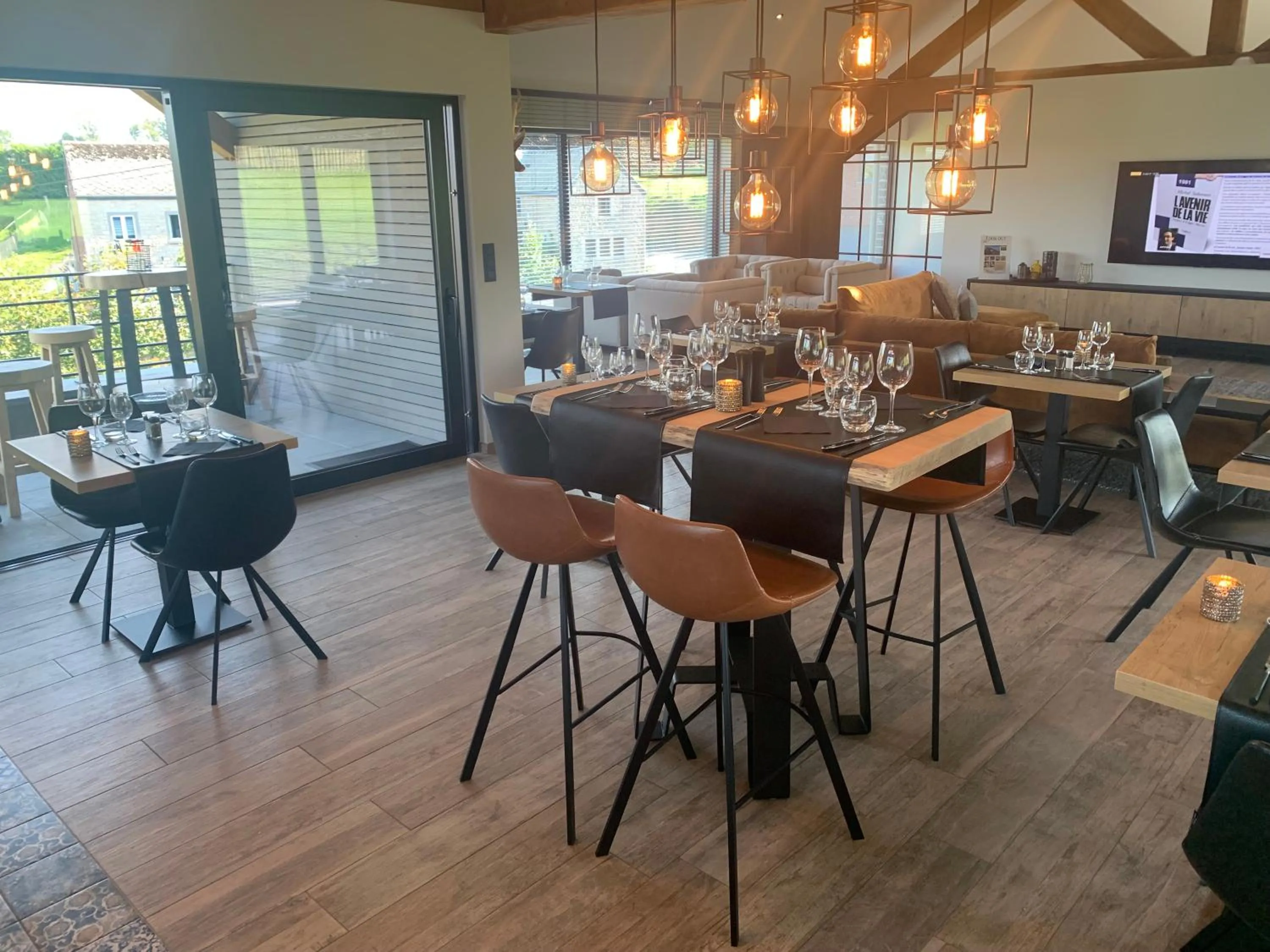 Restaurant/places to eat in DURBUY SUITES