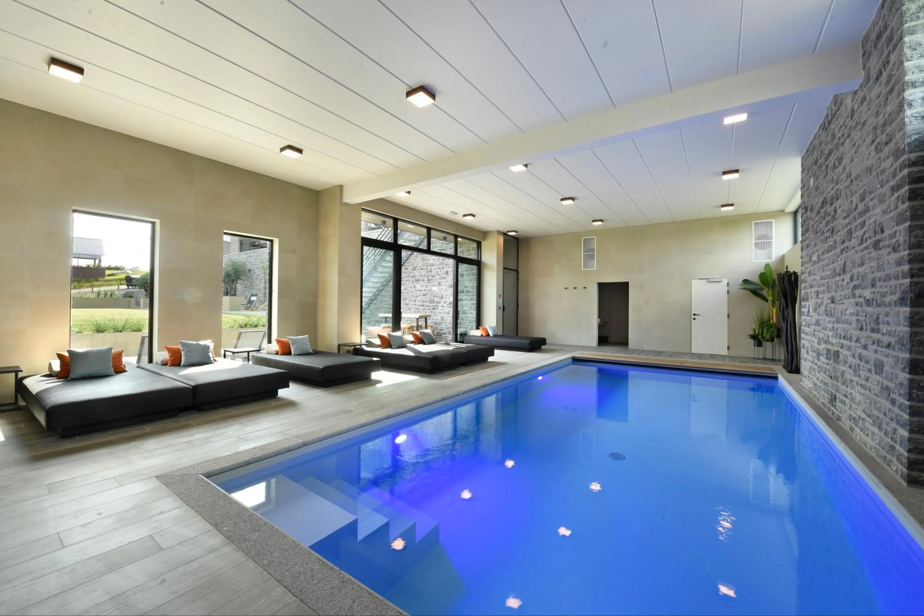 Swimming pool in DURBUY SUITES