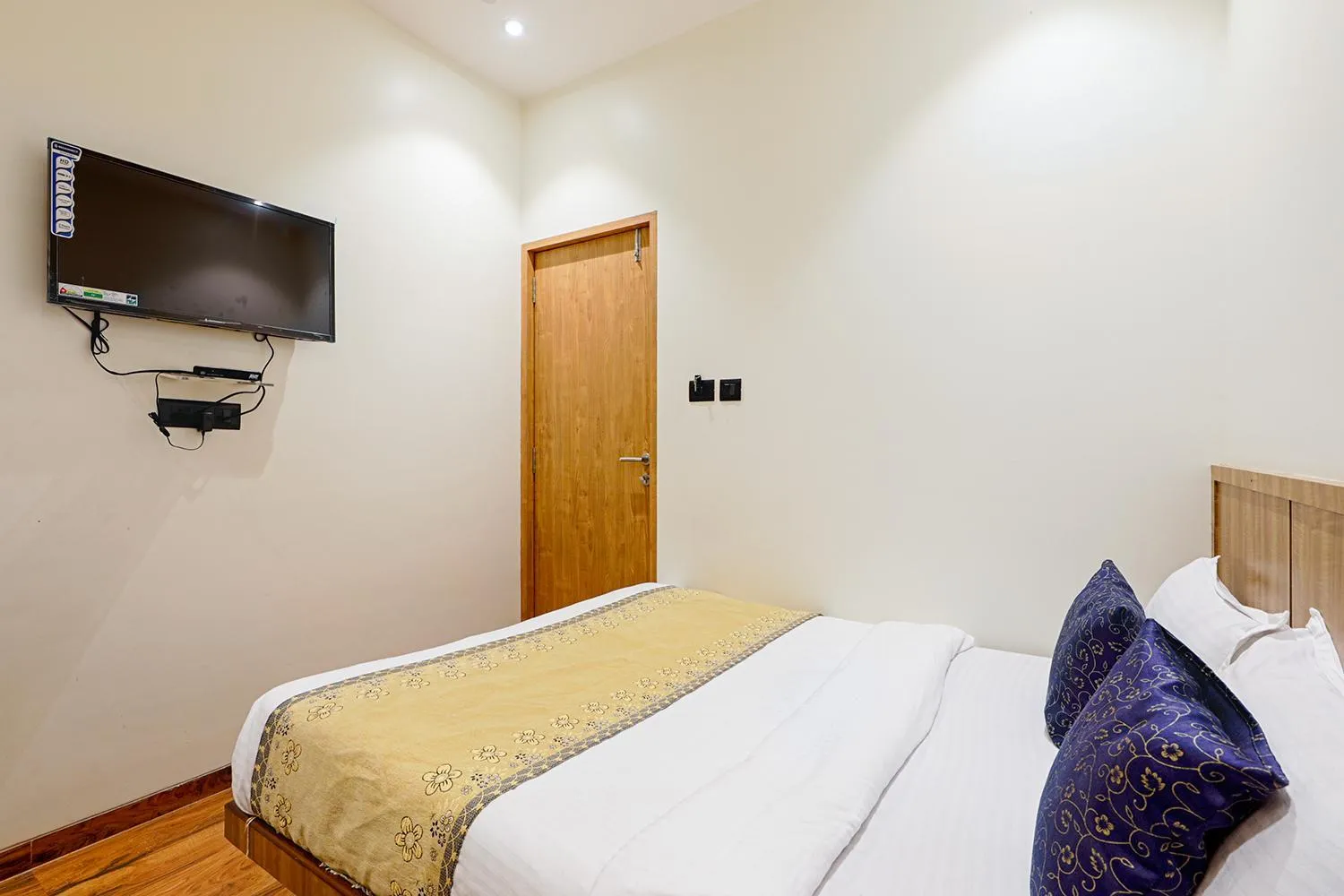 Bedroom, Bed in Hotel Blue Orchid - Marol Andheri