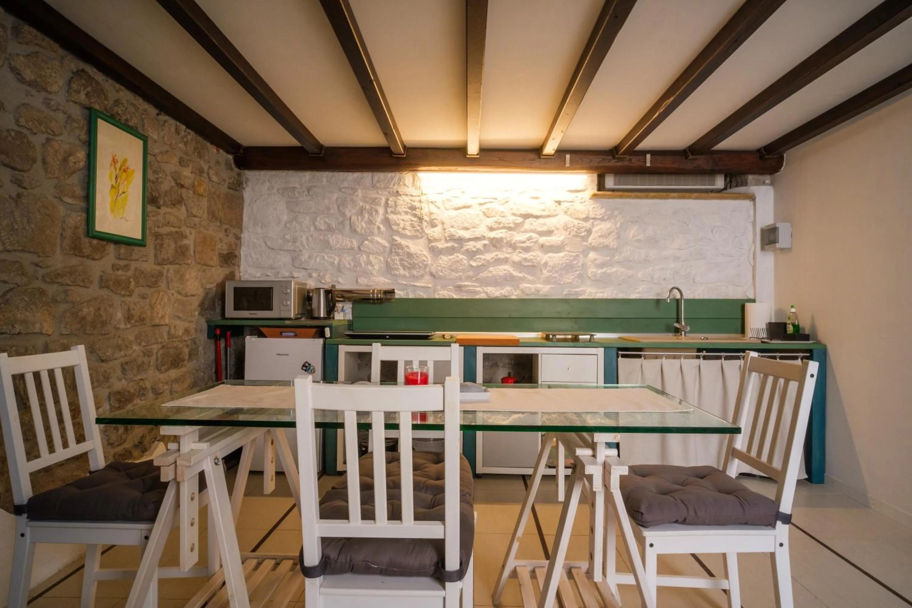 Kitchen or kitchenette in Locanda Villa Naumanni