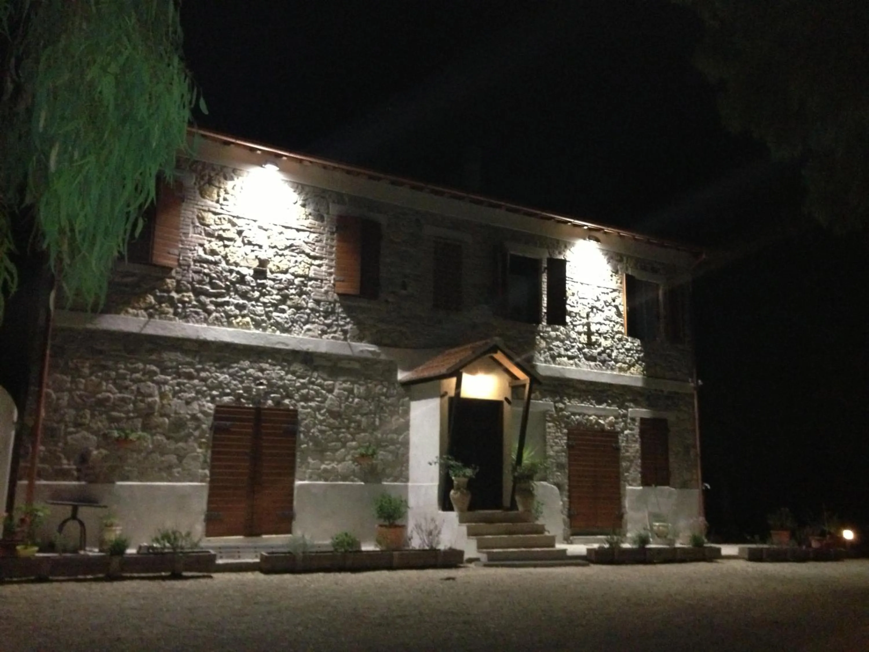 Facade/entrance in Locanda Villa Naumanni