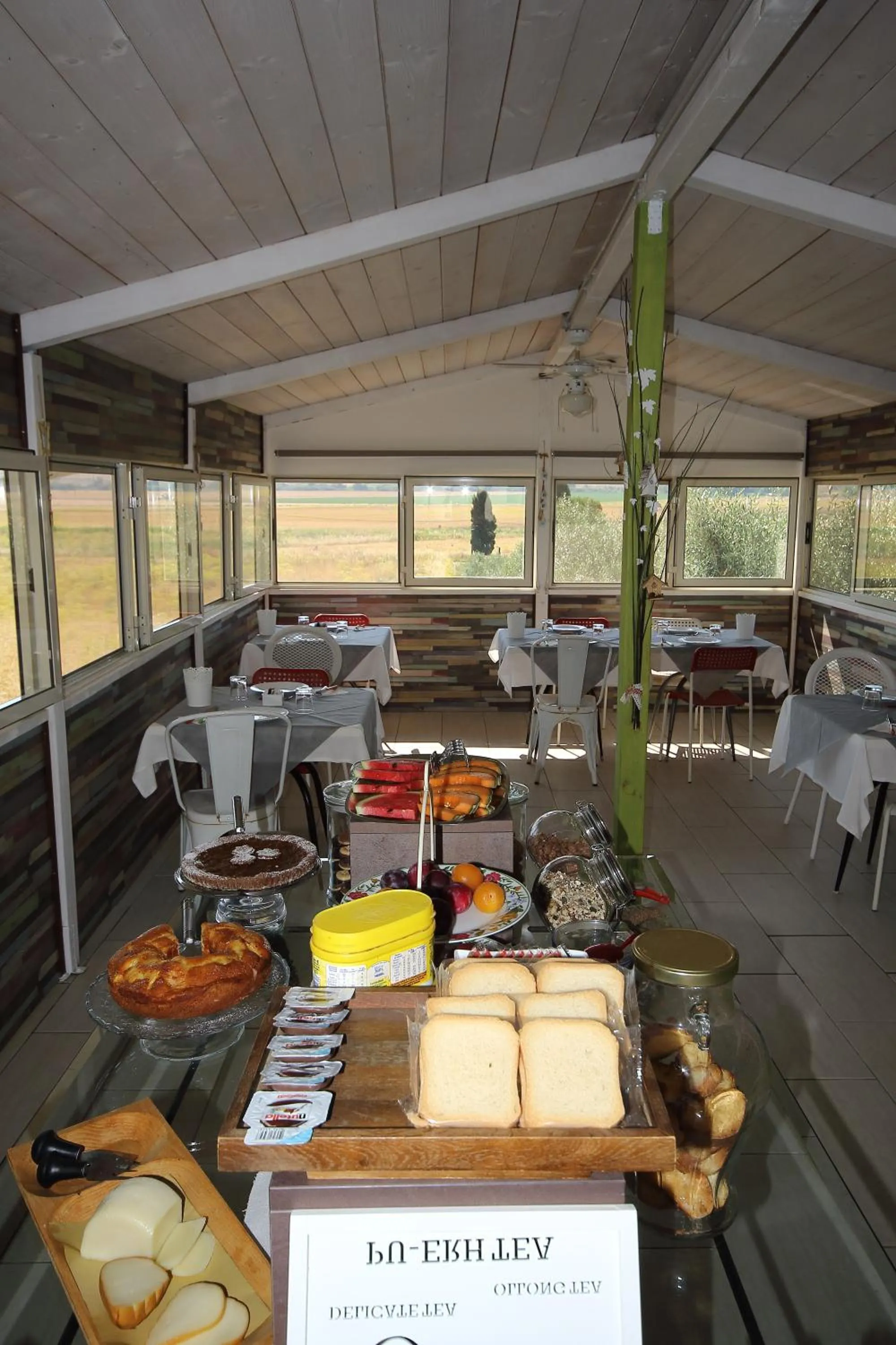 Food and drinks in Locanda Villa Naumanni