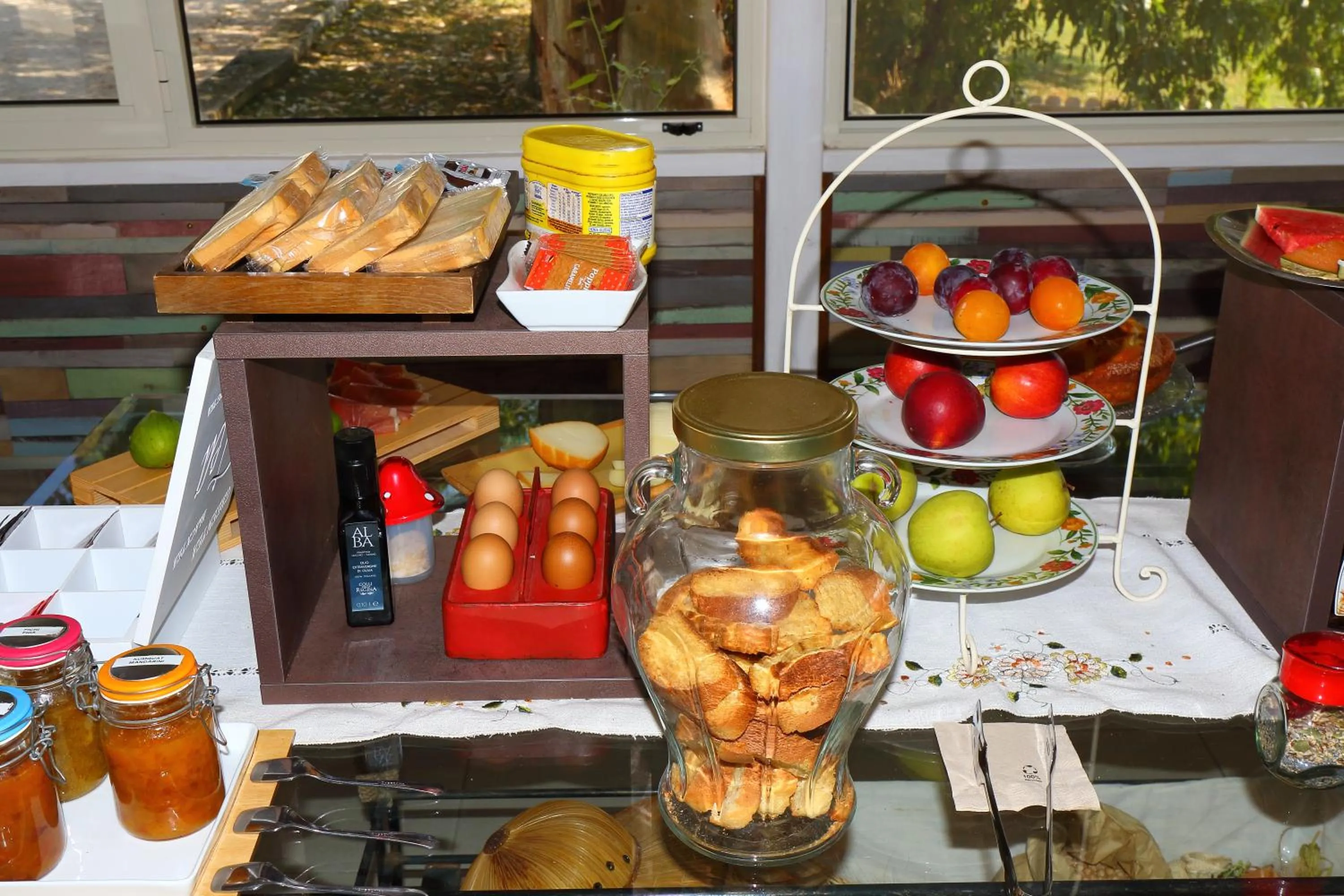 Buffet breakfast in Locanda Villa Naumanni