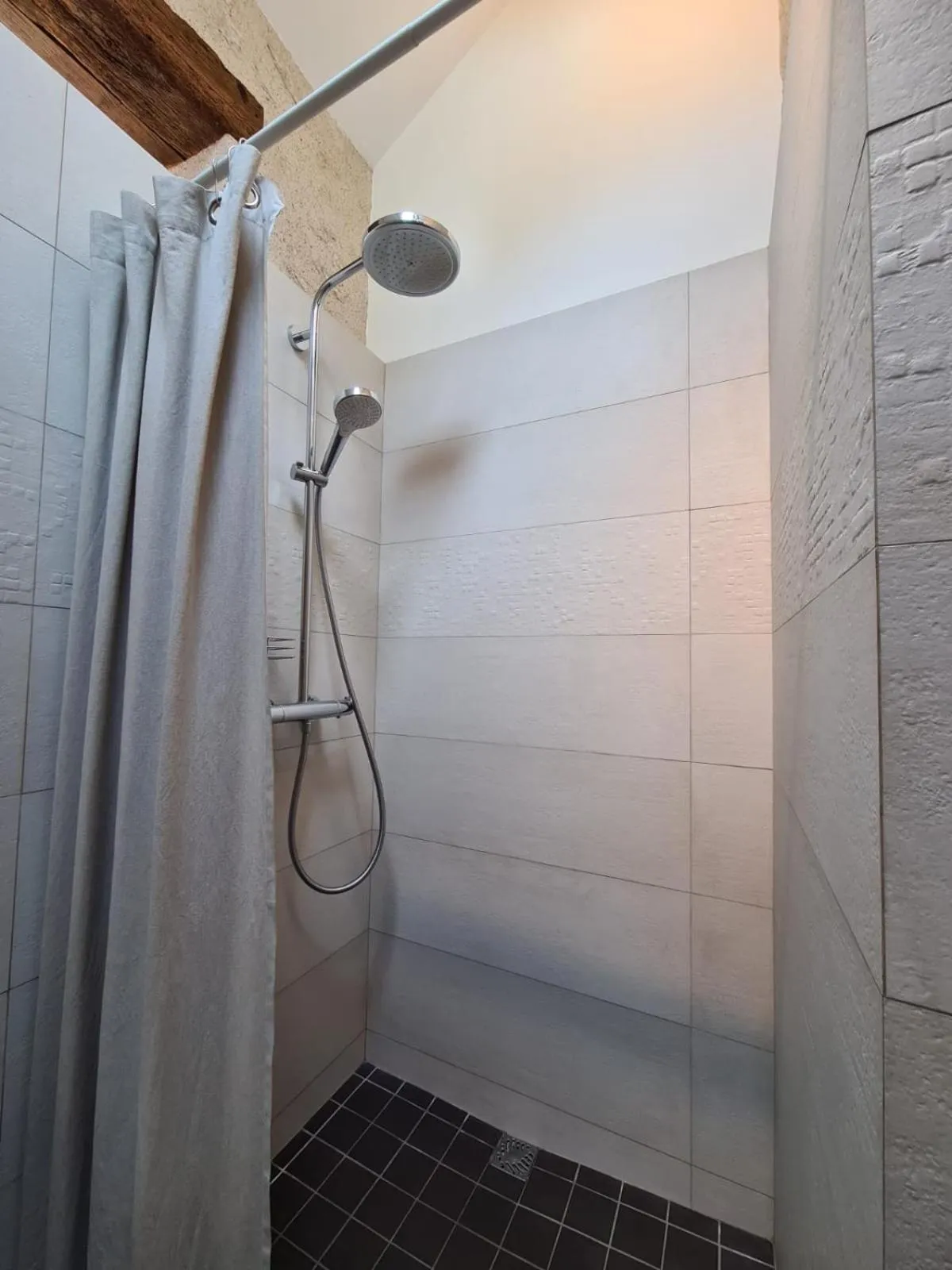 Shower in L'eau Vive demeure de charme