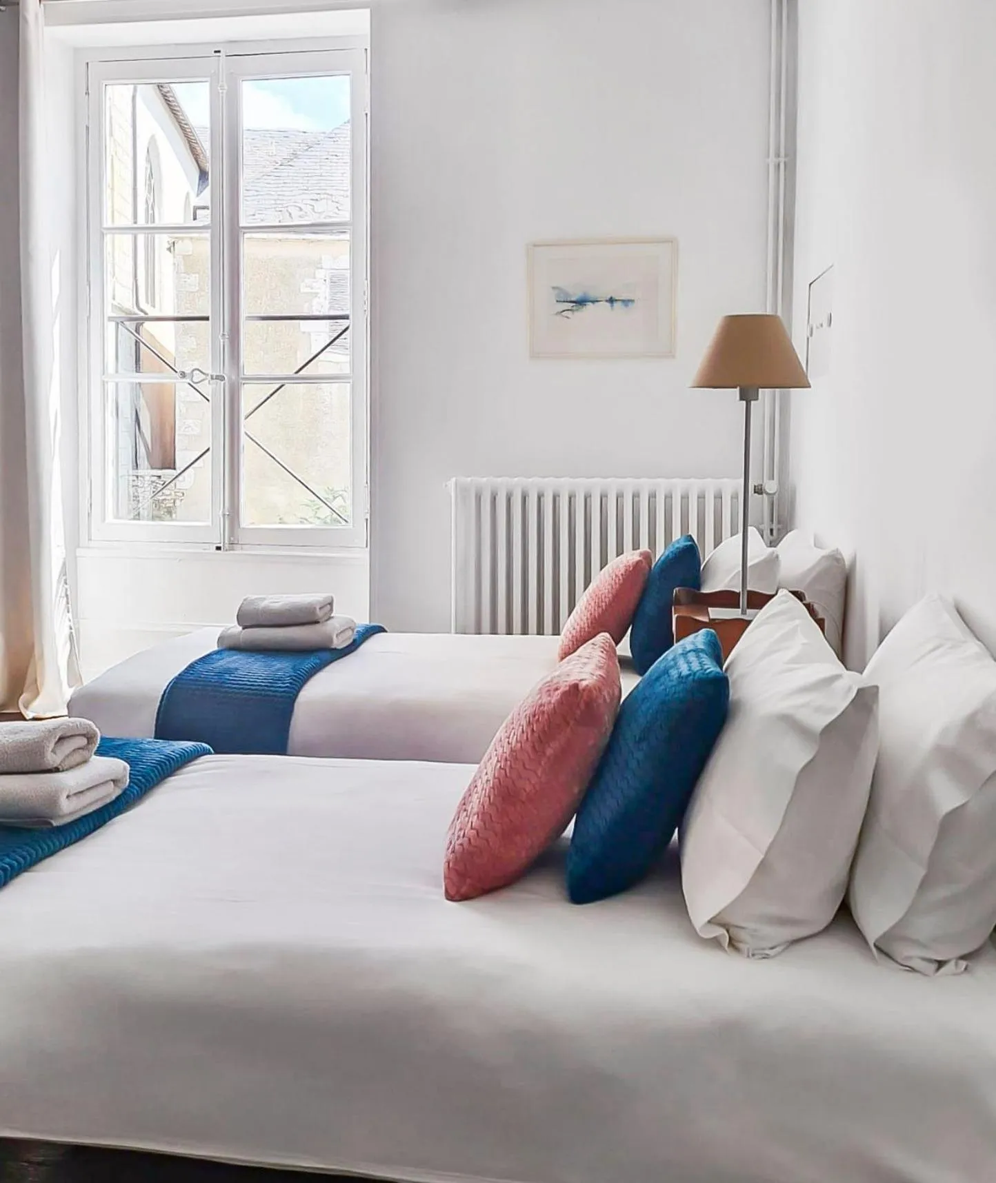 Photo of the whole room, Bed in L'eau Vive demeure de charme