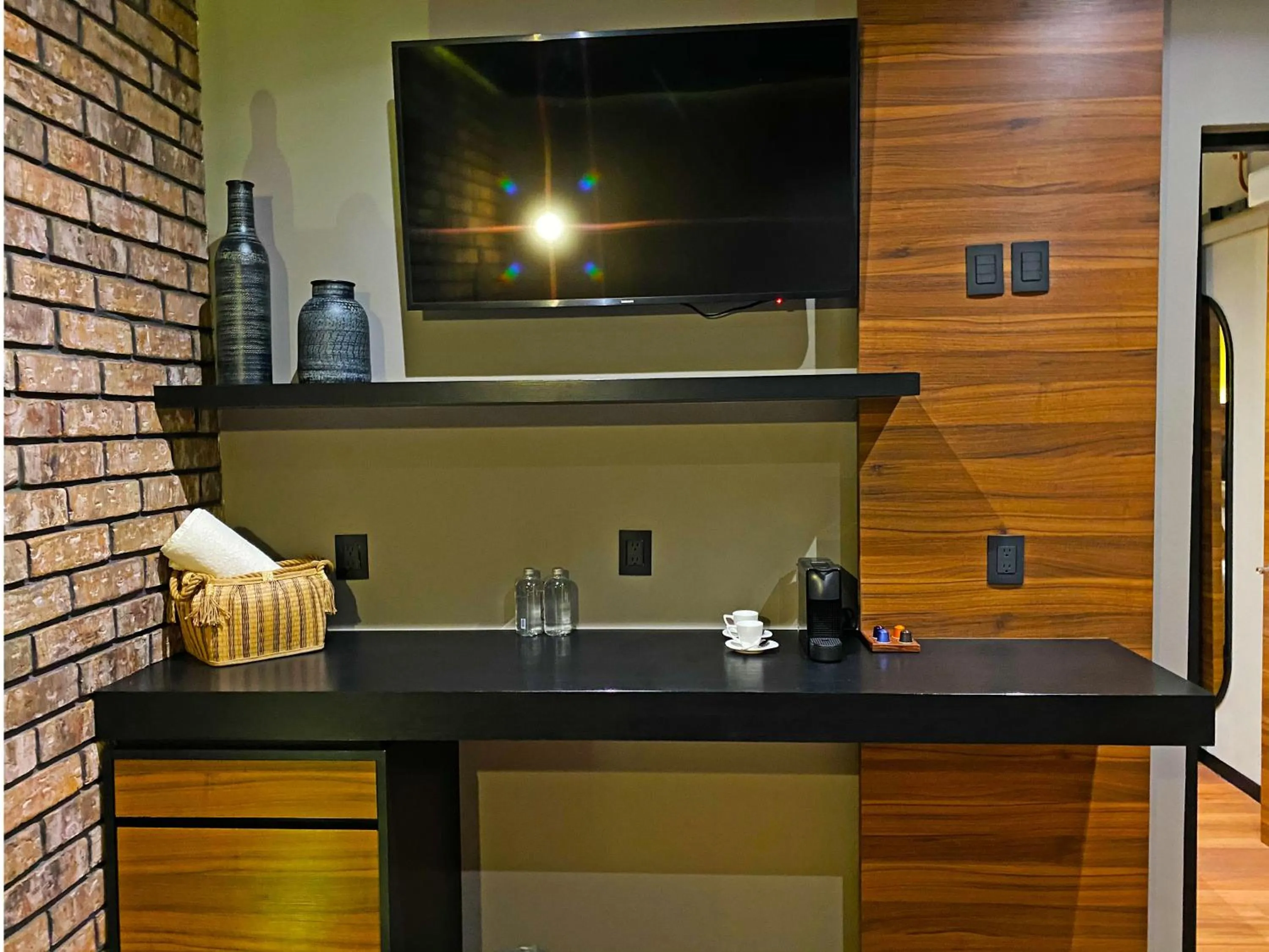 Photo of the whole room in Cadillac Hotel Boutique