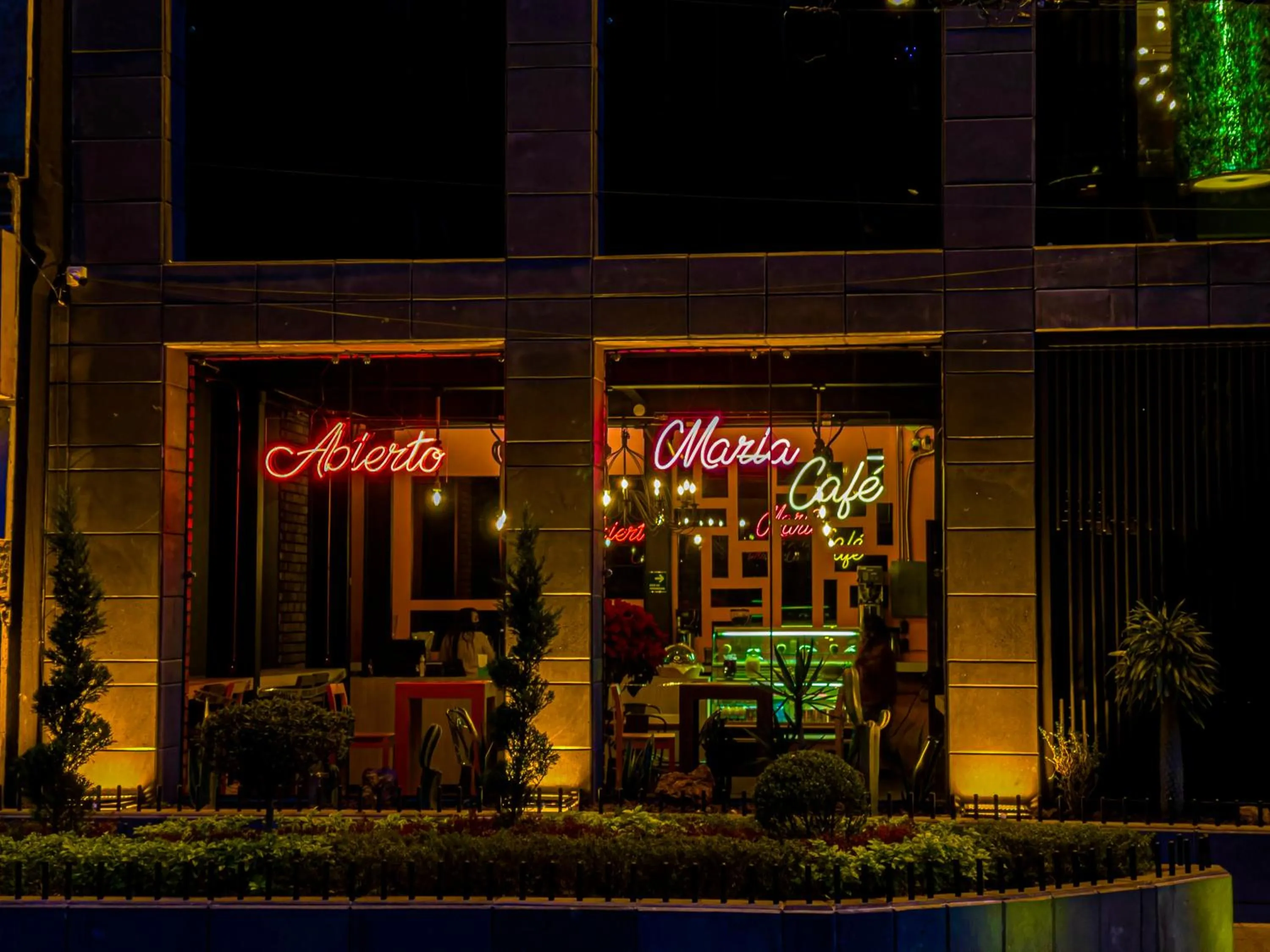 Facade/entrance in Cadillac Hotel Boutique