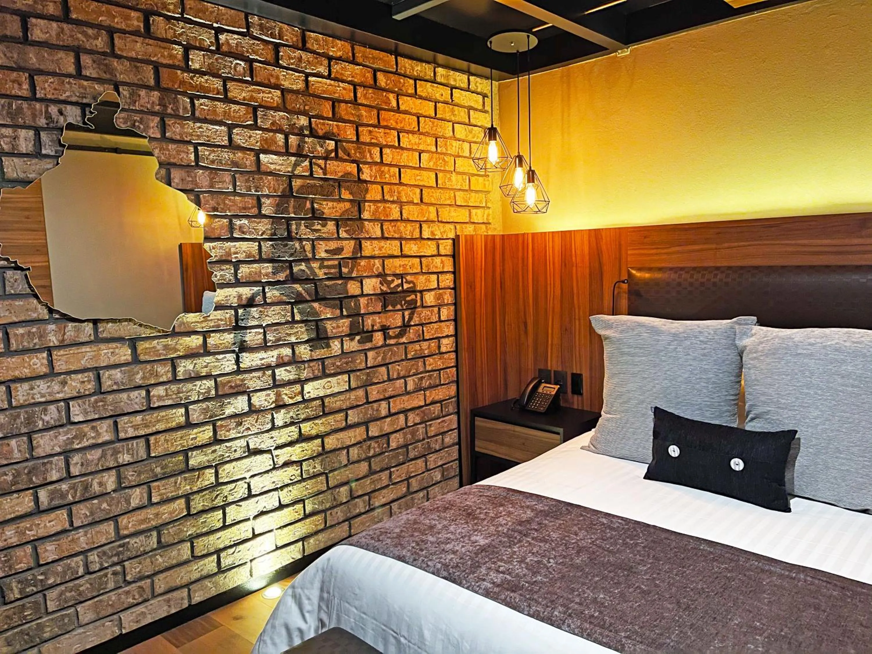 Bedroom, Bed in Cadillac Hotel Boutique