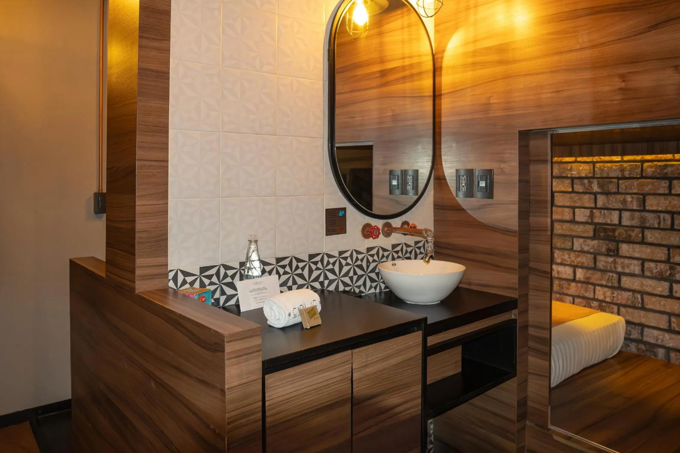 Cadillac Hotel Boutique