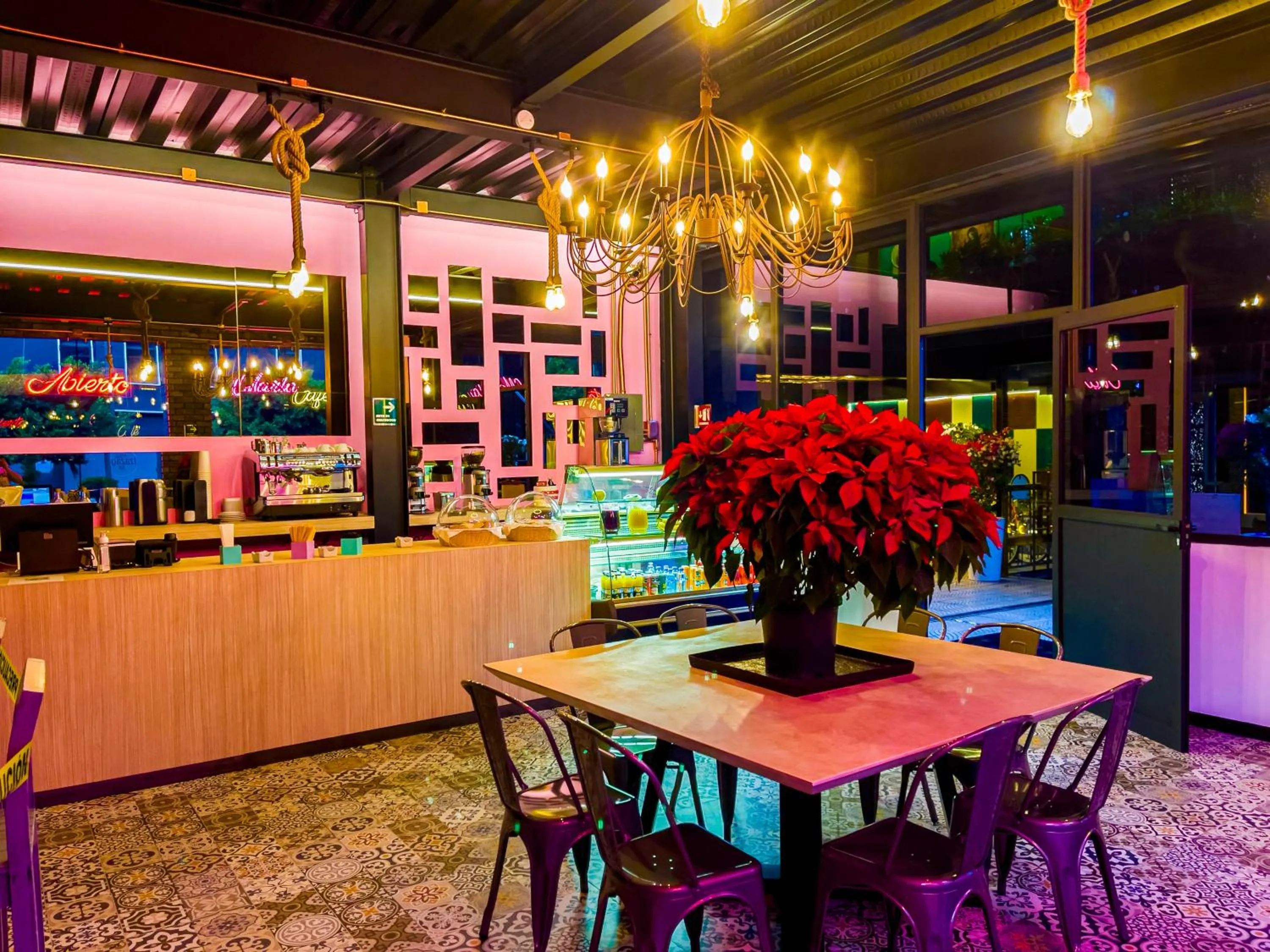 On-site shops in Cadillac Hotel Boutique