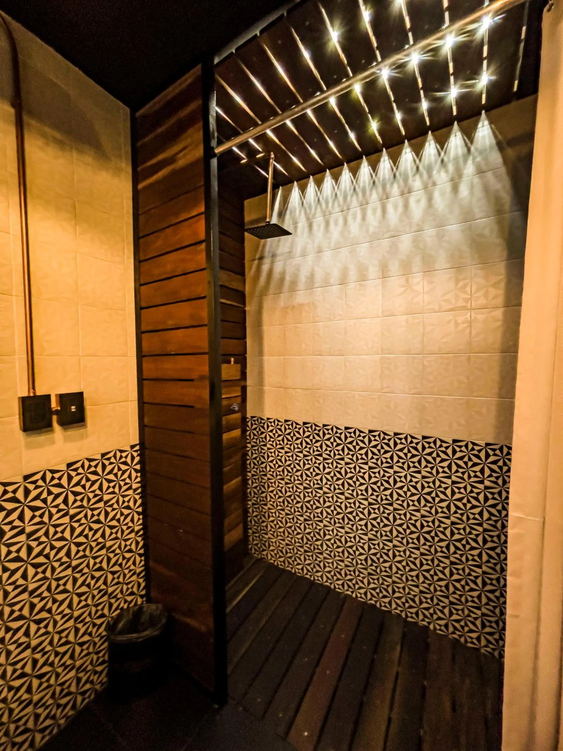 Bathroom in Cadillac Hotel Boutique