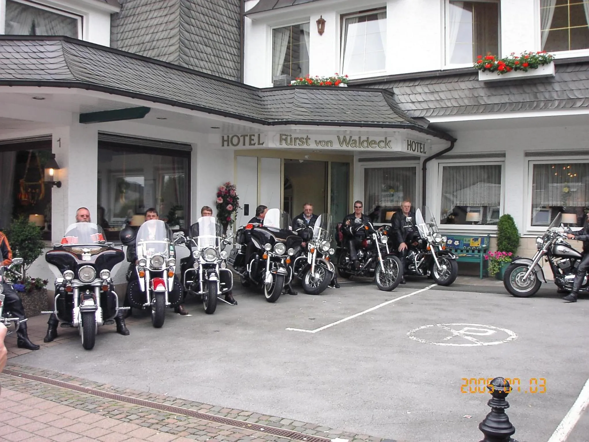 group of guests in Hotel Garni Fürst von Waldeck