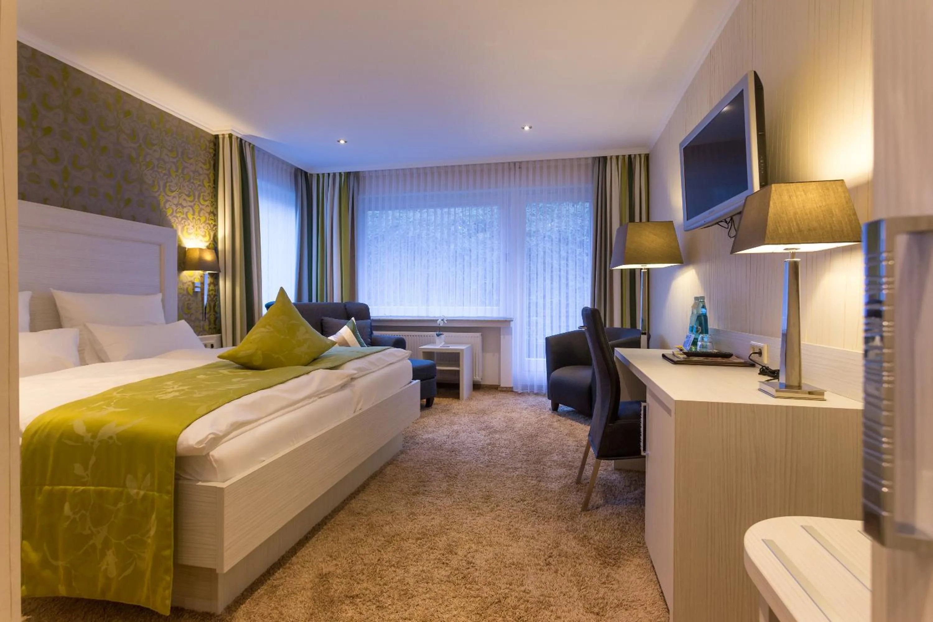 Photo of the whole room, Bed in Hotel Garni Fürst von Waldeck
