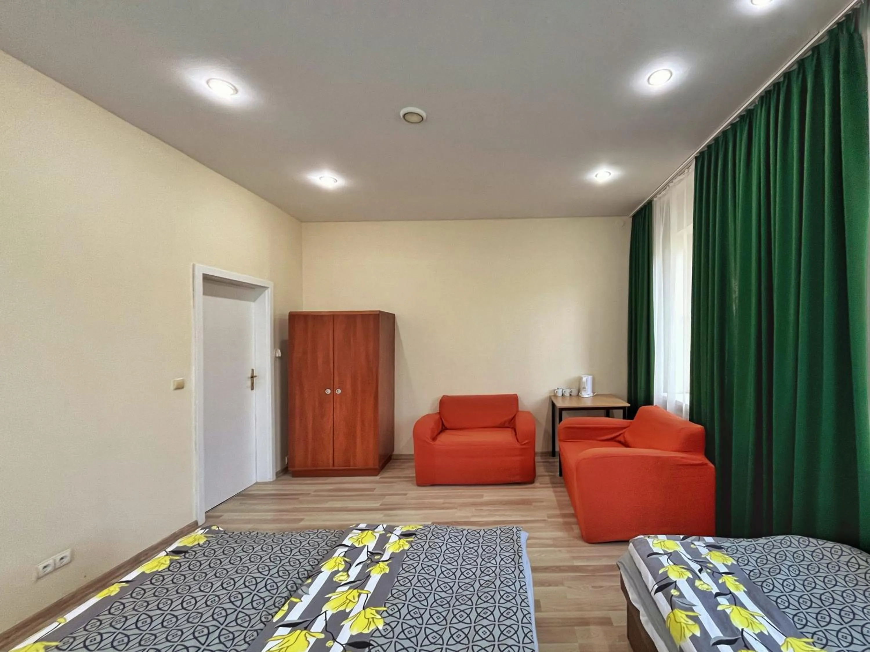 Photo of the whole room, Bed in Fry House