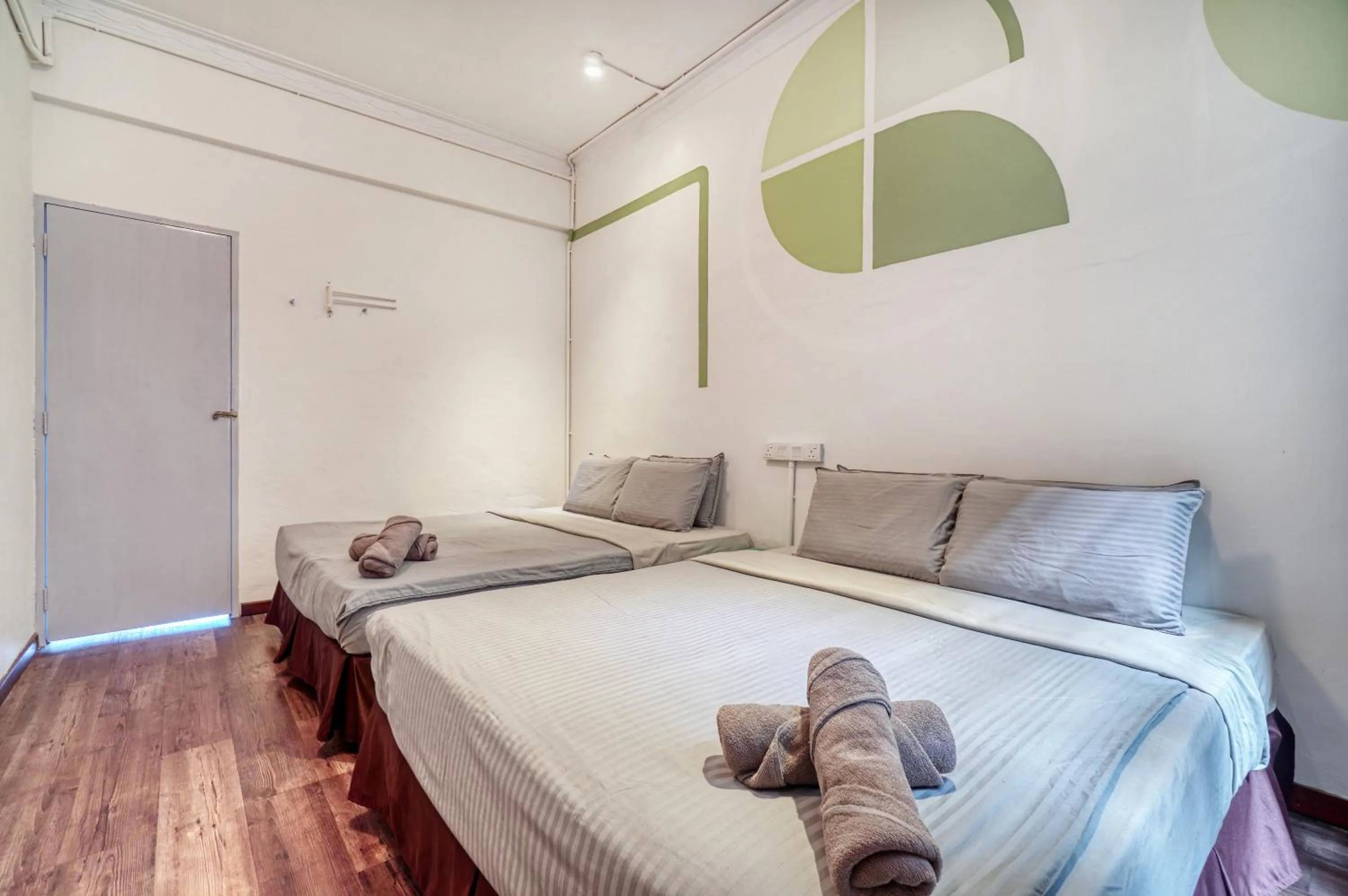 Bed in Parkland Express