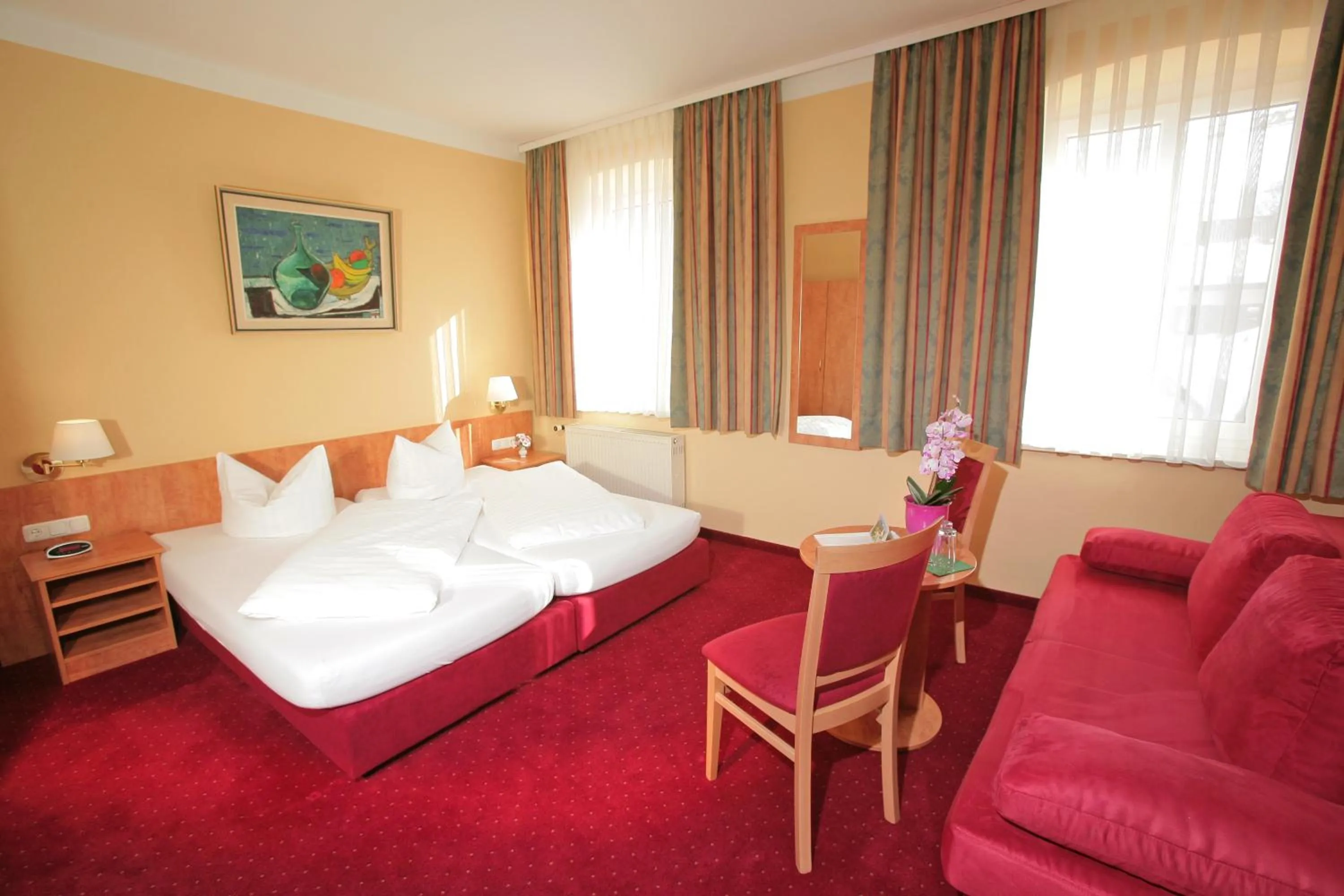 Photo of the whole room, Bed in Gasthof Prinzregent Superior