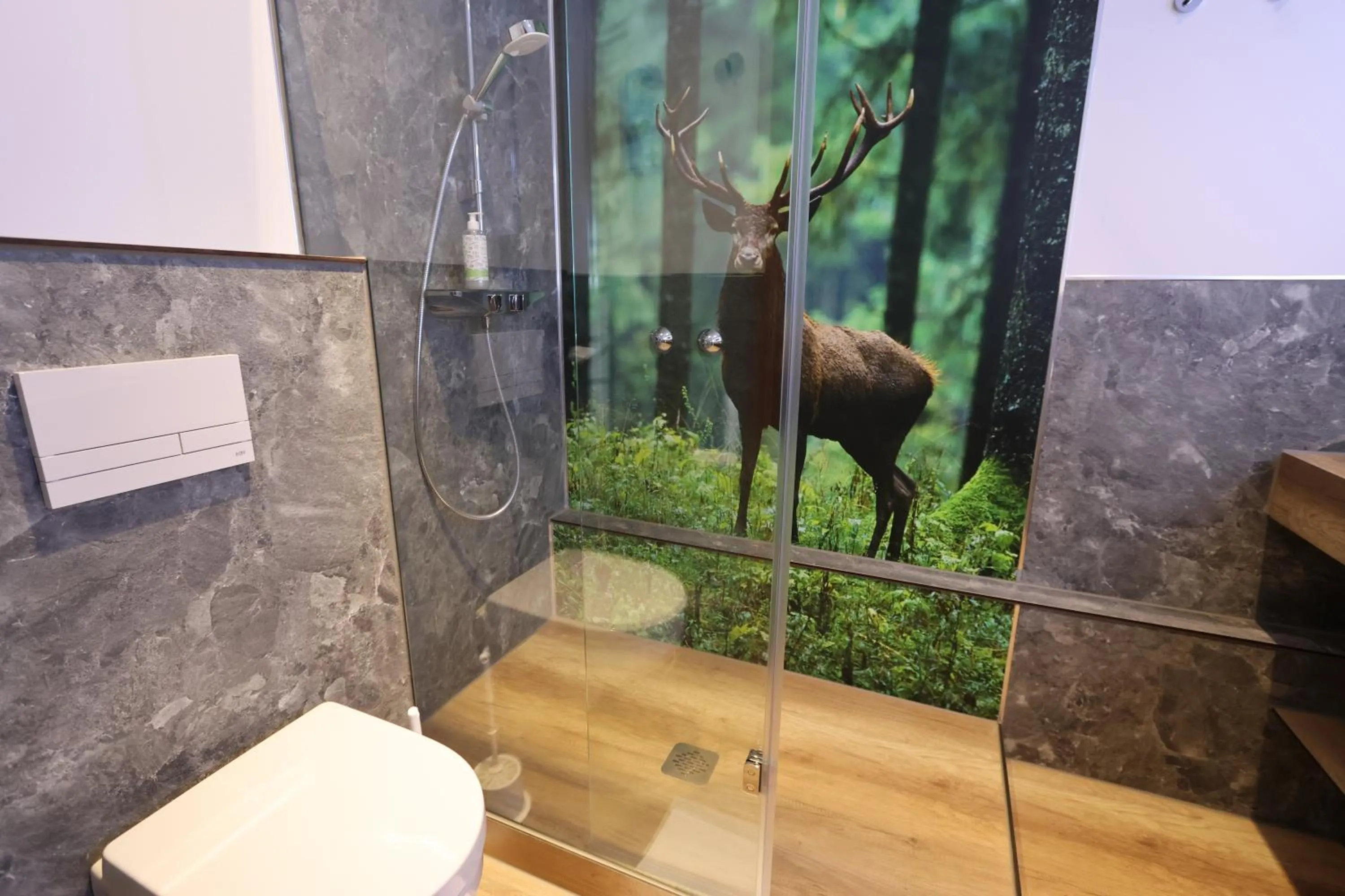 Bathroom in Hardtwald Hotel