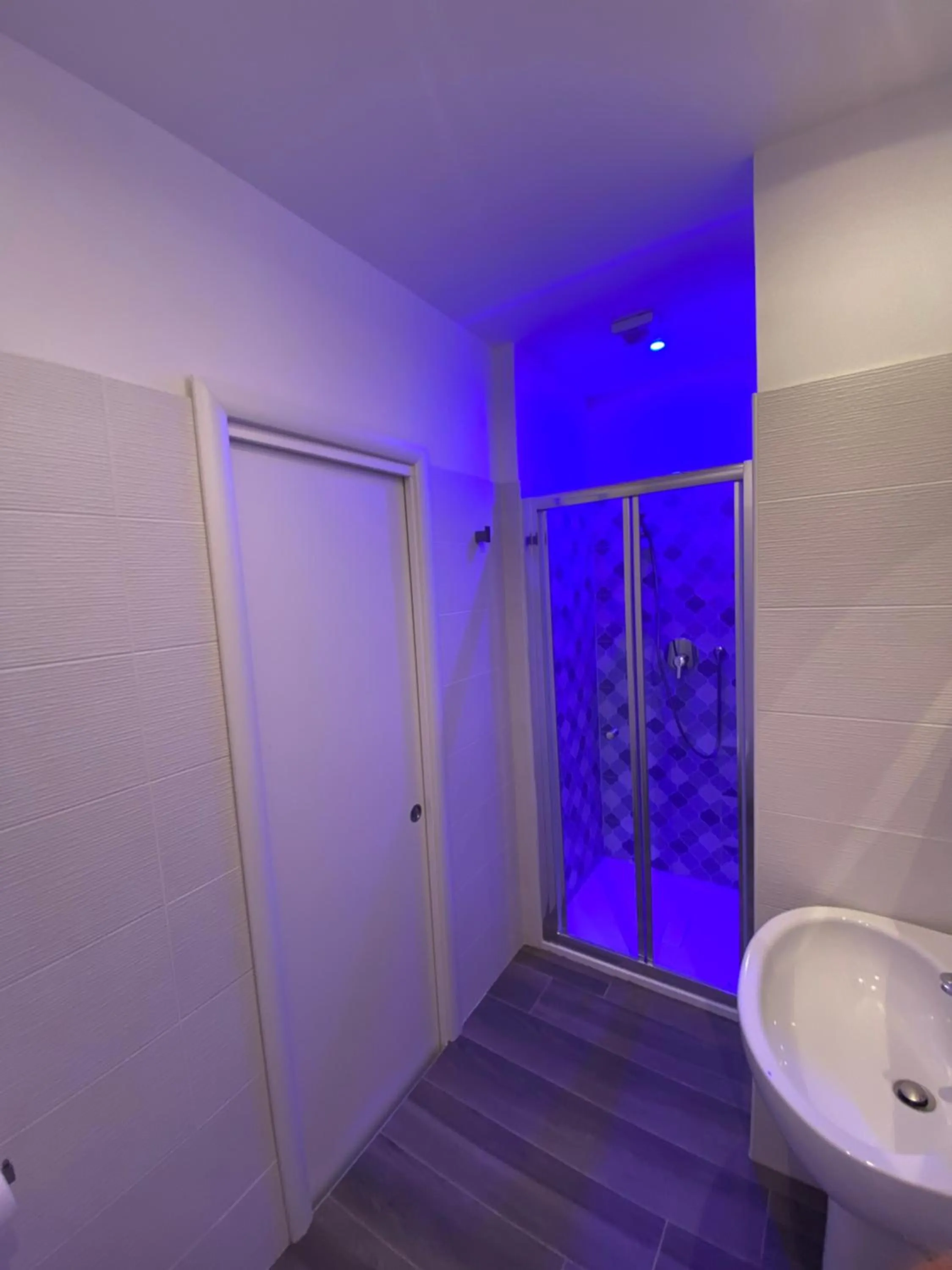 Bathroom in 4 Vatican Rooms