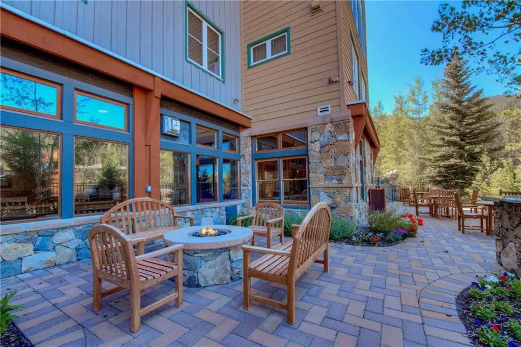 Property building in Black Bear 2 Bed 2 Bath BBCS