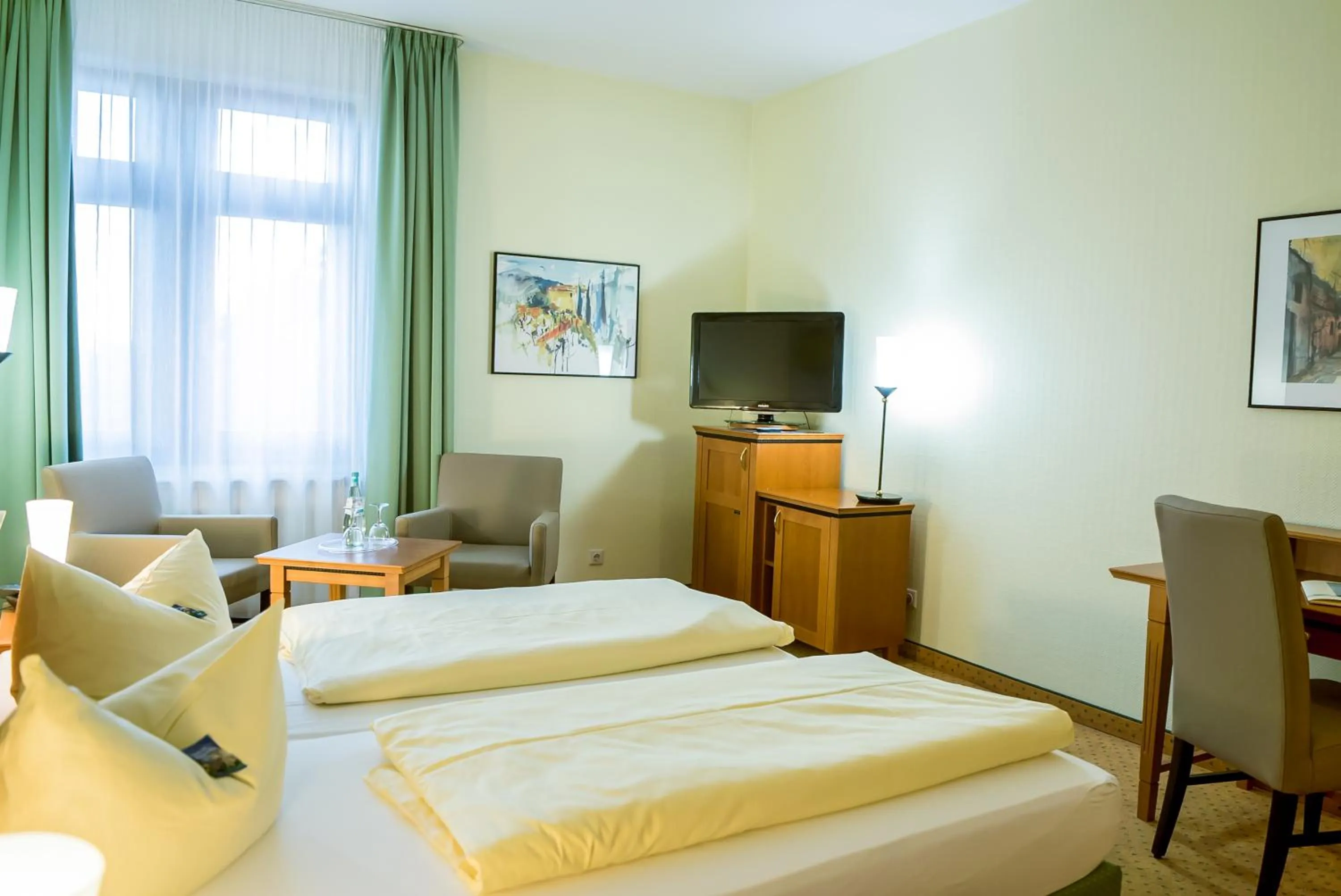 Photo of the whole room, Bed in Ringhotel Dreiländereck Zittau