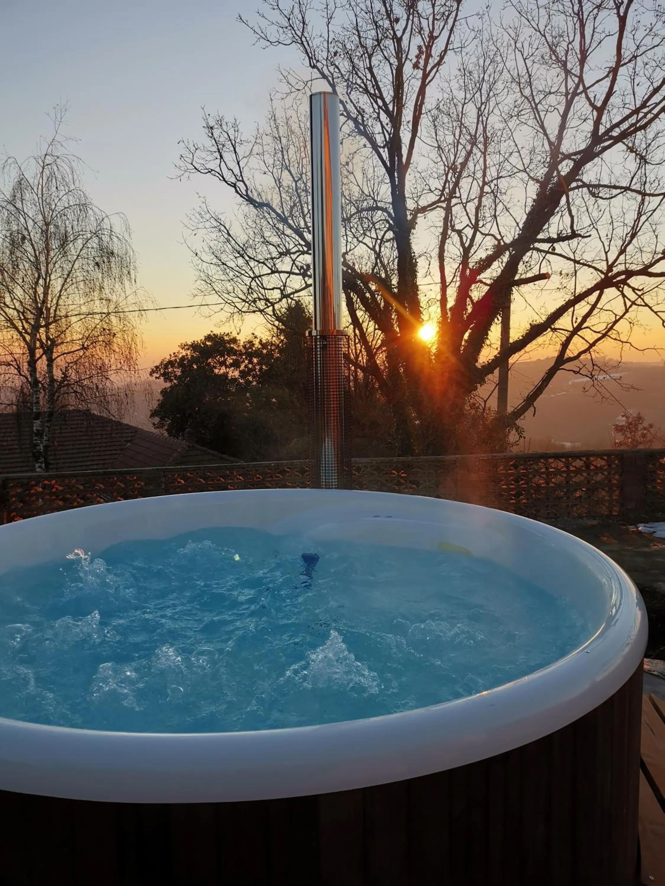Hot Tub in Theresa sulla Collina