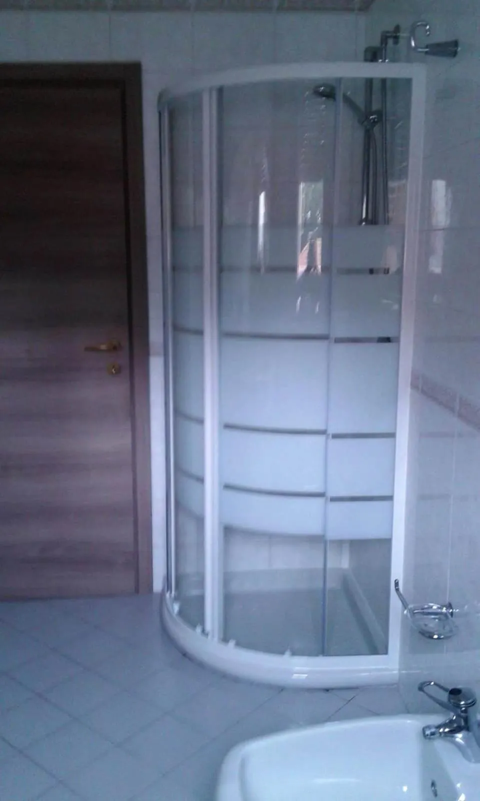 Shower in Domus Cesena