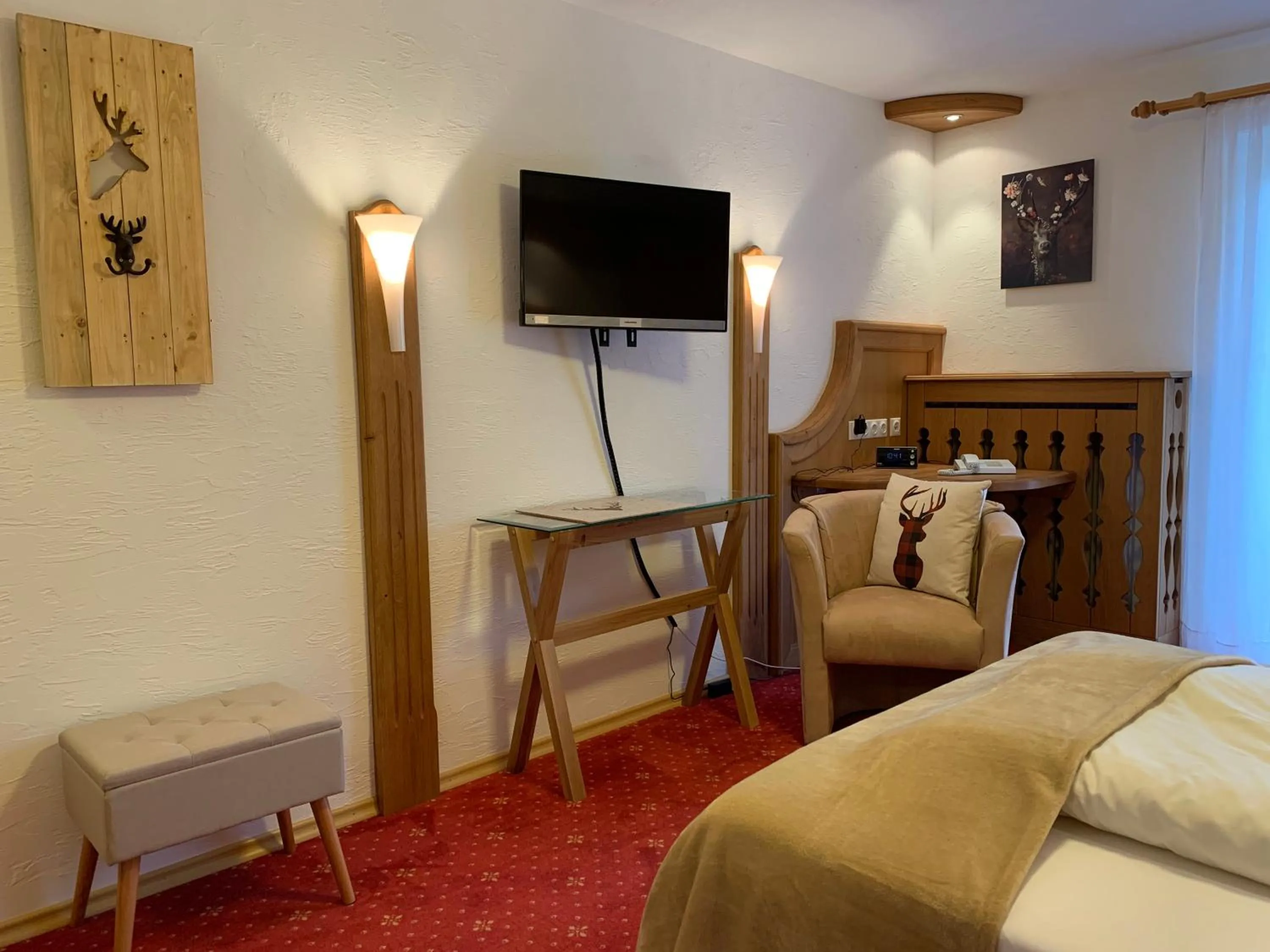 Photo of the whole room, Bed in Landhotel Untere Kapfenhardter Mühle