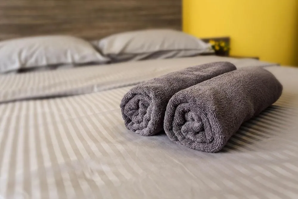 Area and facilities, Bed in Parkland Hotel