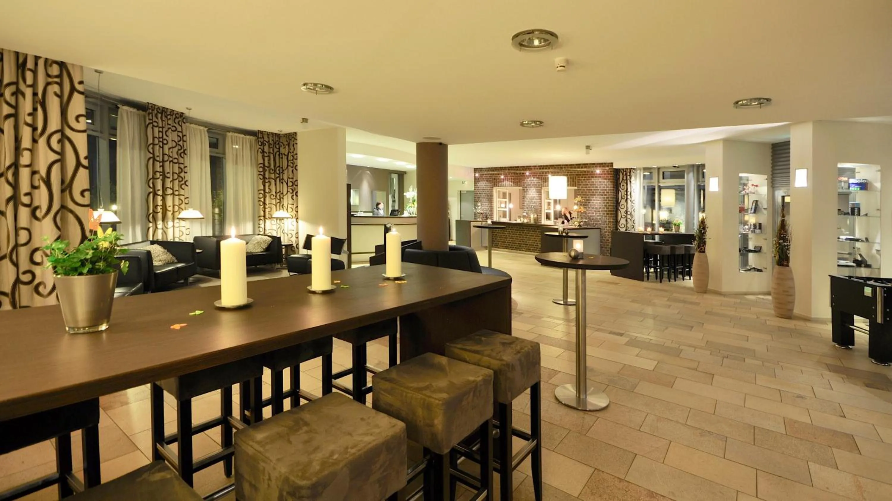Lobby or reception in Wellings Romantik Hotel zur Linde