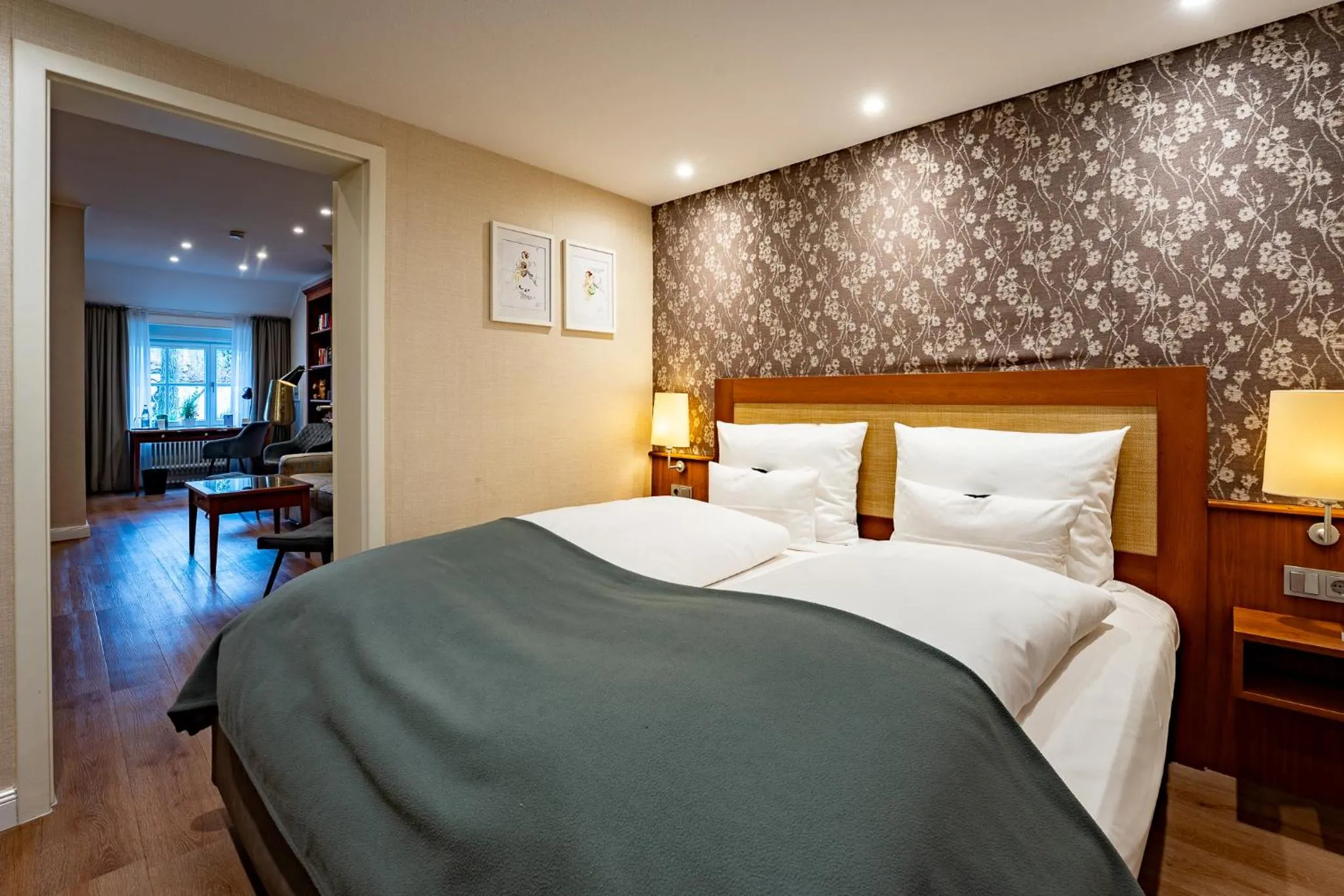 Photo of the whole room, Bed in Wellings Romantik Hotel zur Linde